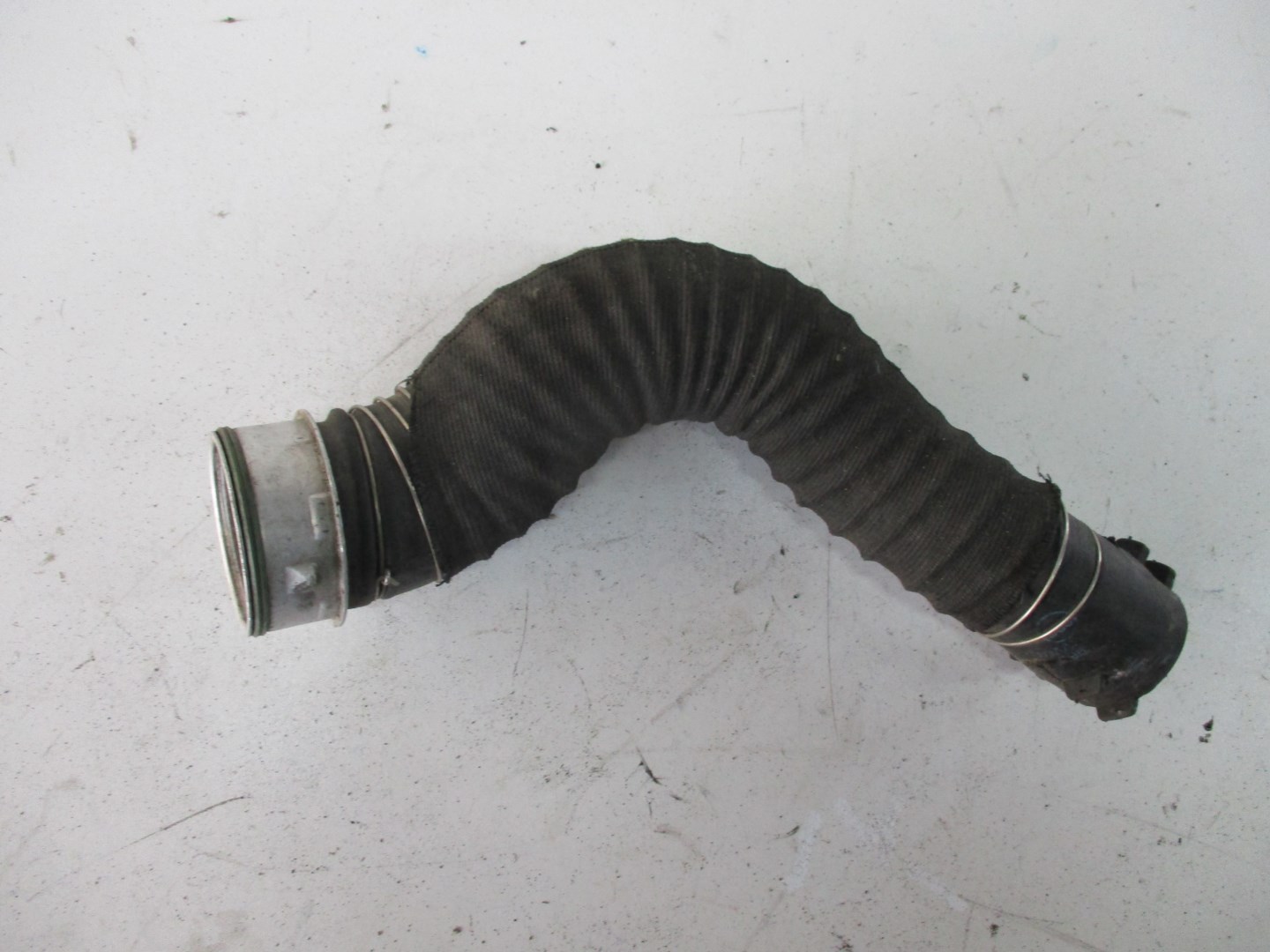 hadice trouba intercoolera VW TOUAREG 7L0