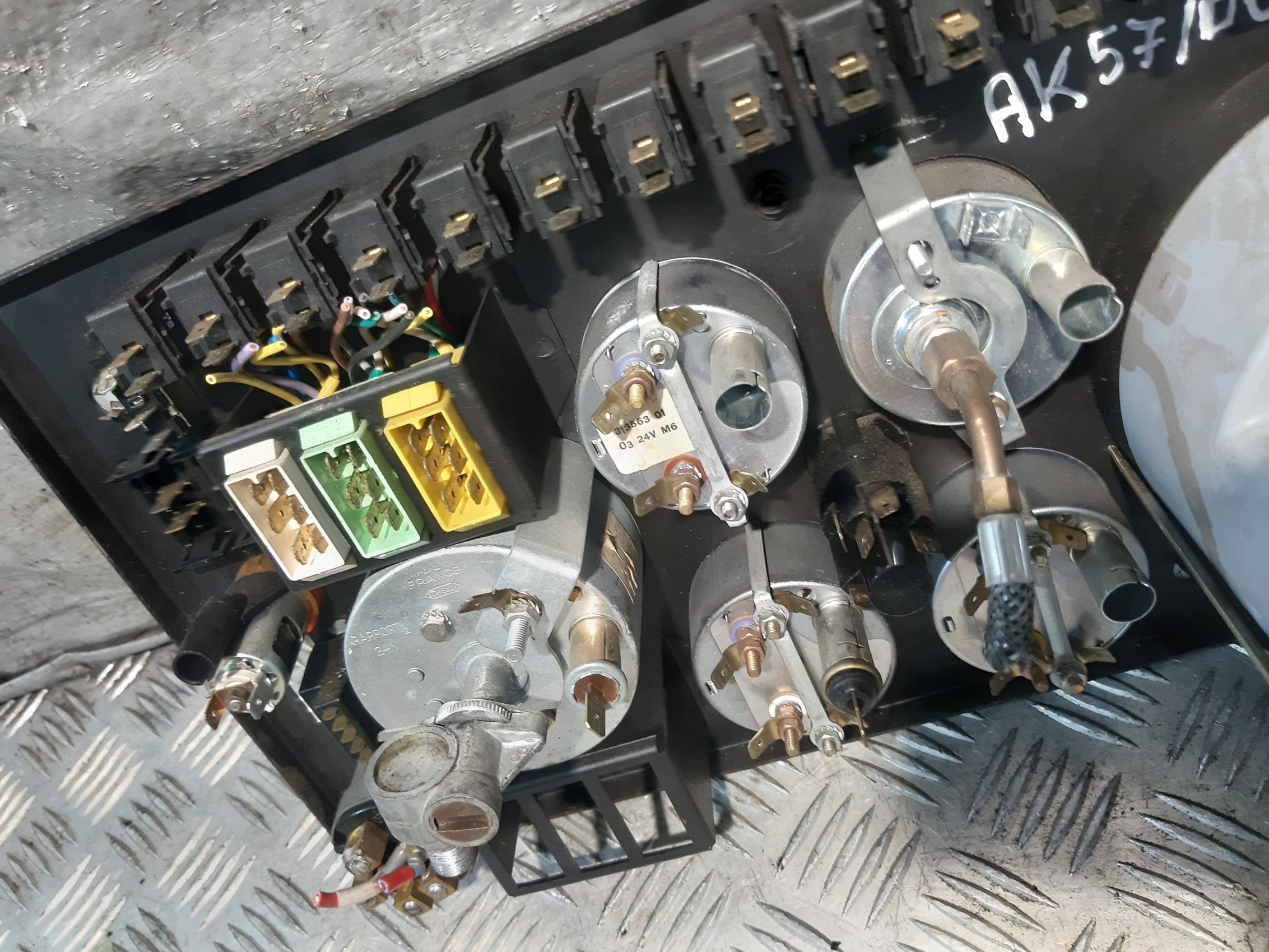 running board WSKAZNIKOW dials RENAULT SAVIEM JP13 WOZ STRAZACKI