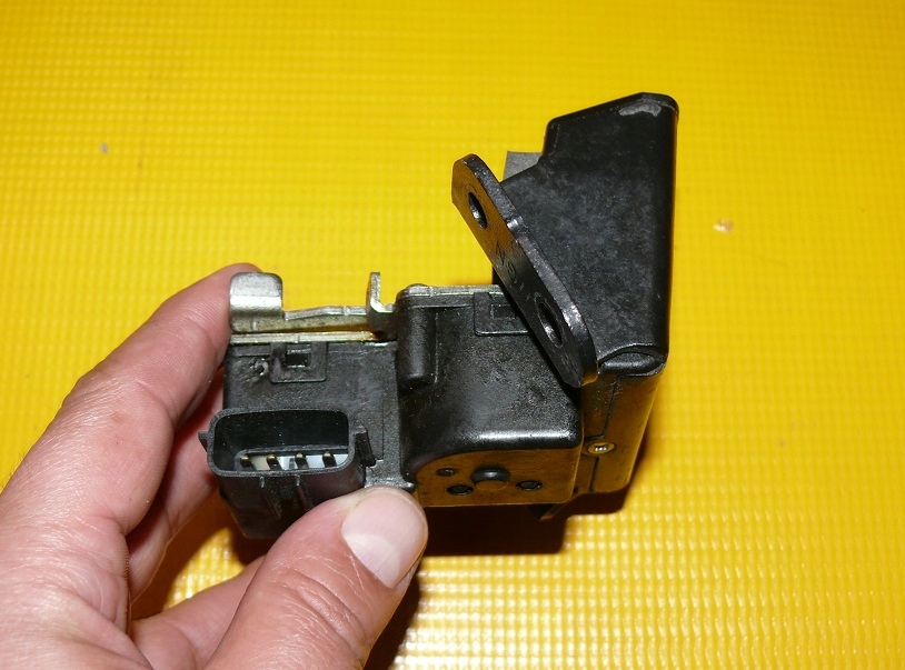 lock bonnet boot HYUNDAI I30 07-12r. CW KOMBI