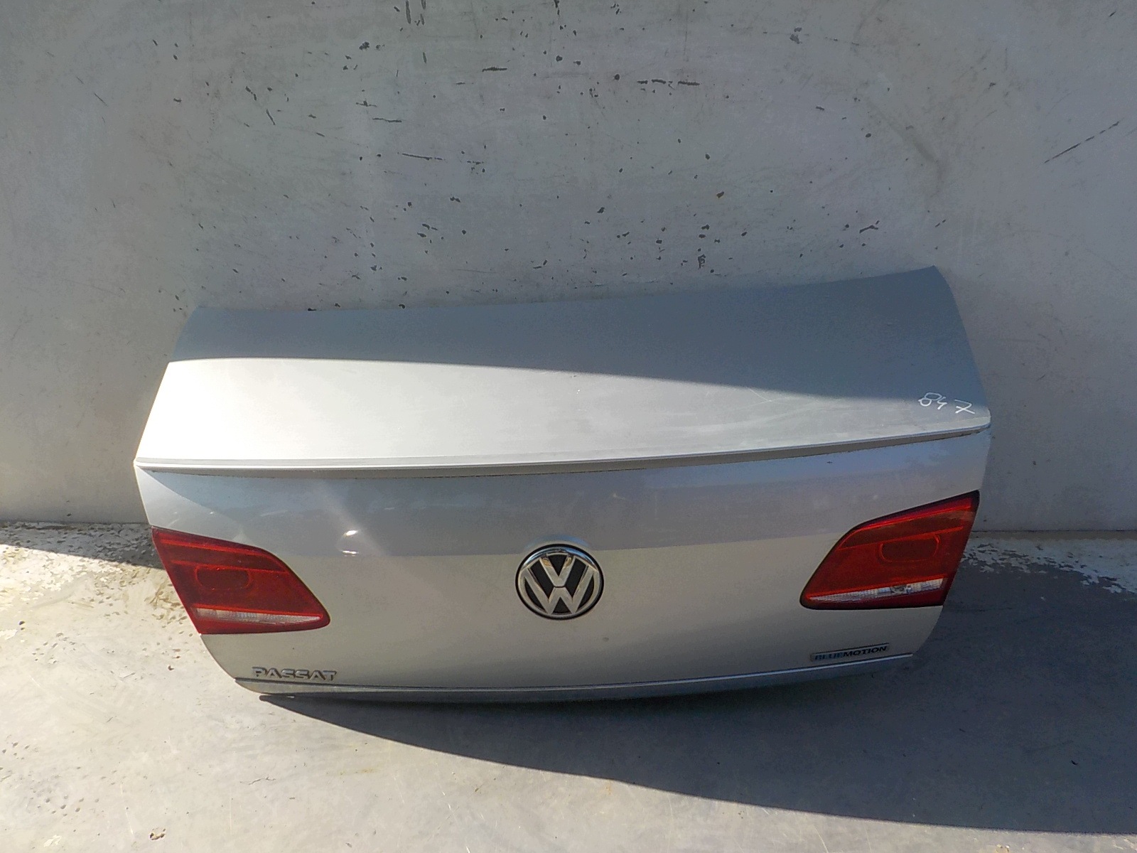847 VOLKSWAGEN PASSAT B7 sedan boot door rear