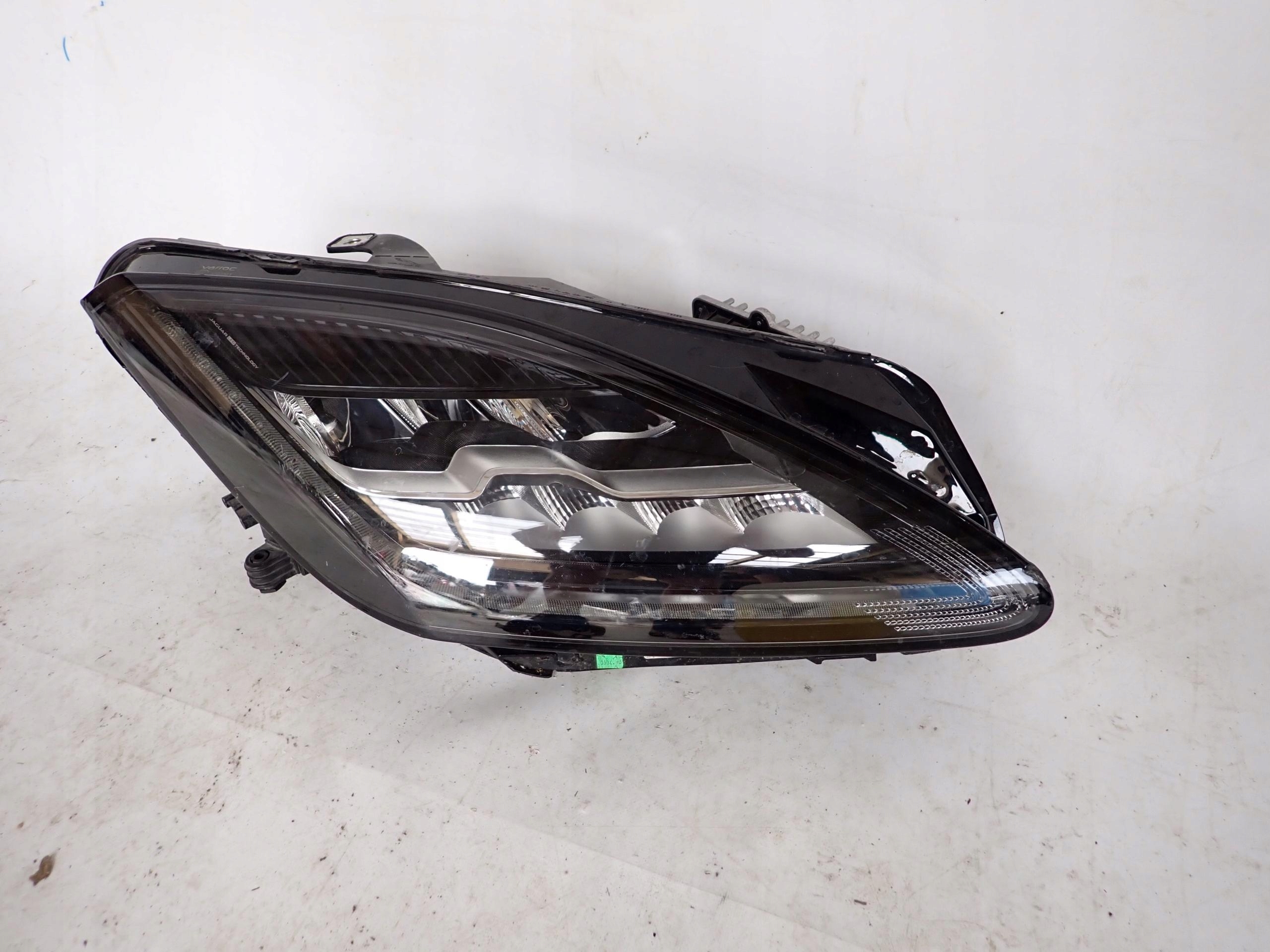 JAGUAR E-PACE X540 17- light front front right FULL LED