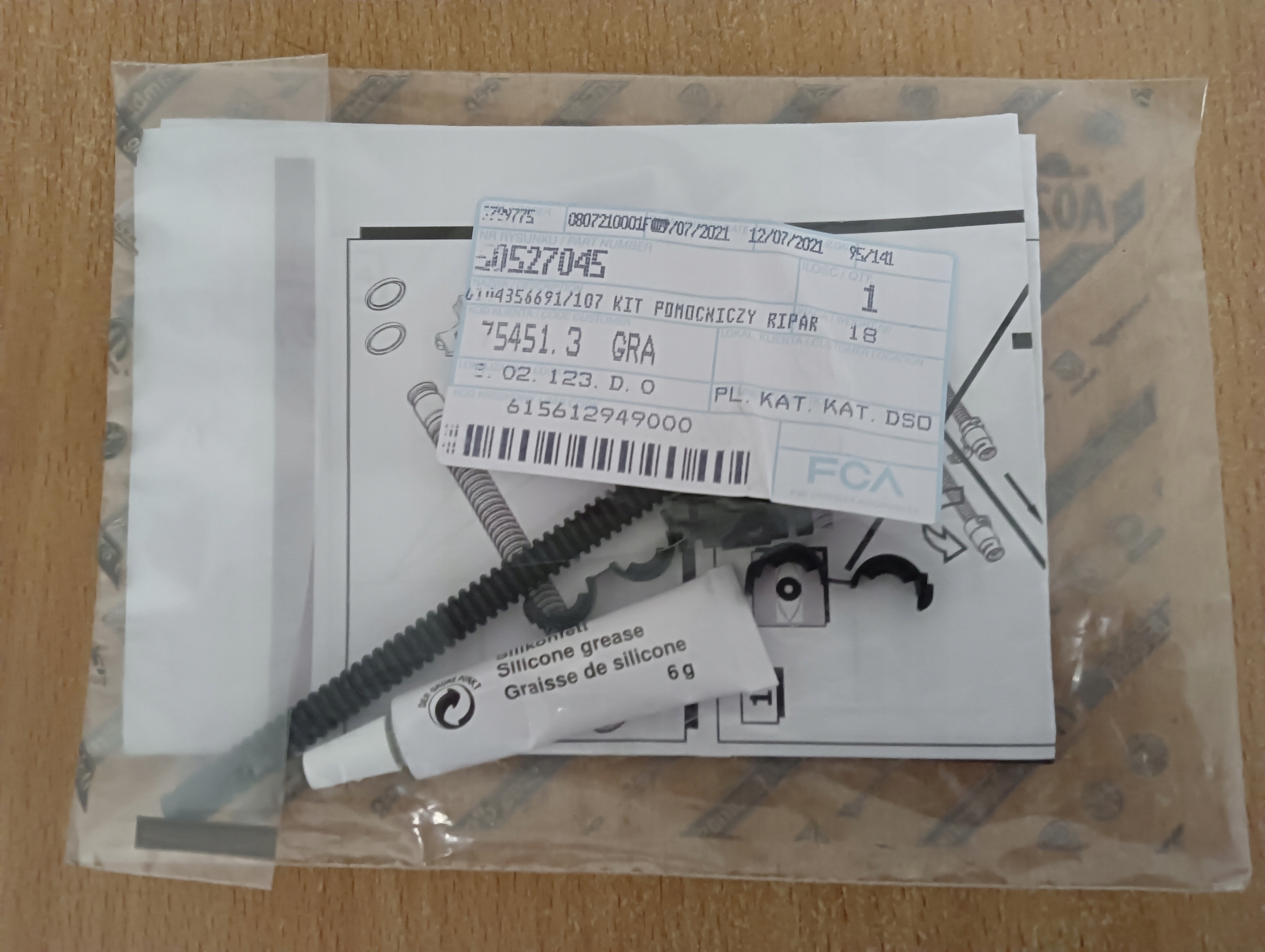 РЕМОНТНЫЙ КОМПЛЕКТ ОМЫВАТЕЛЯ FIAT 50527045