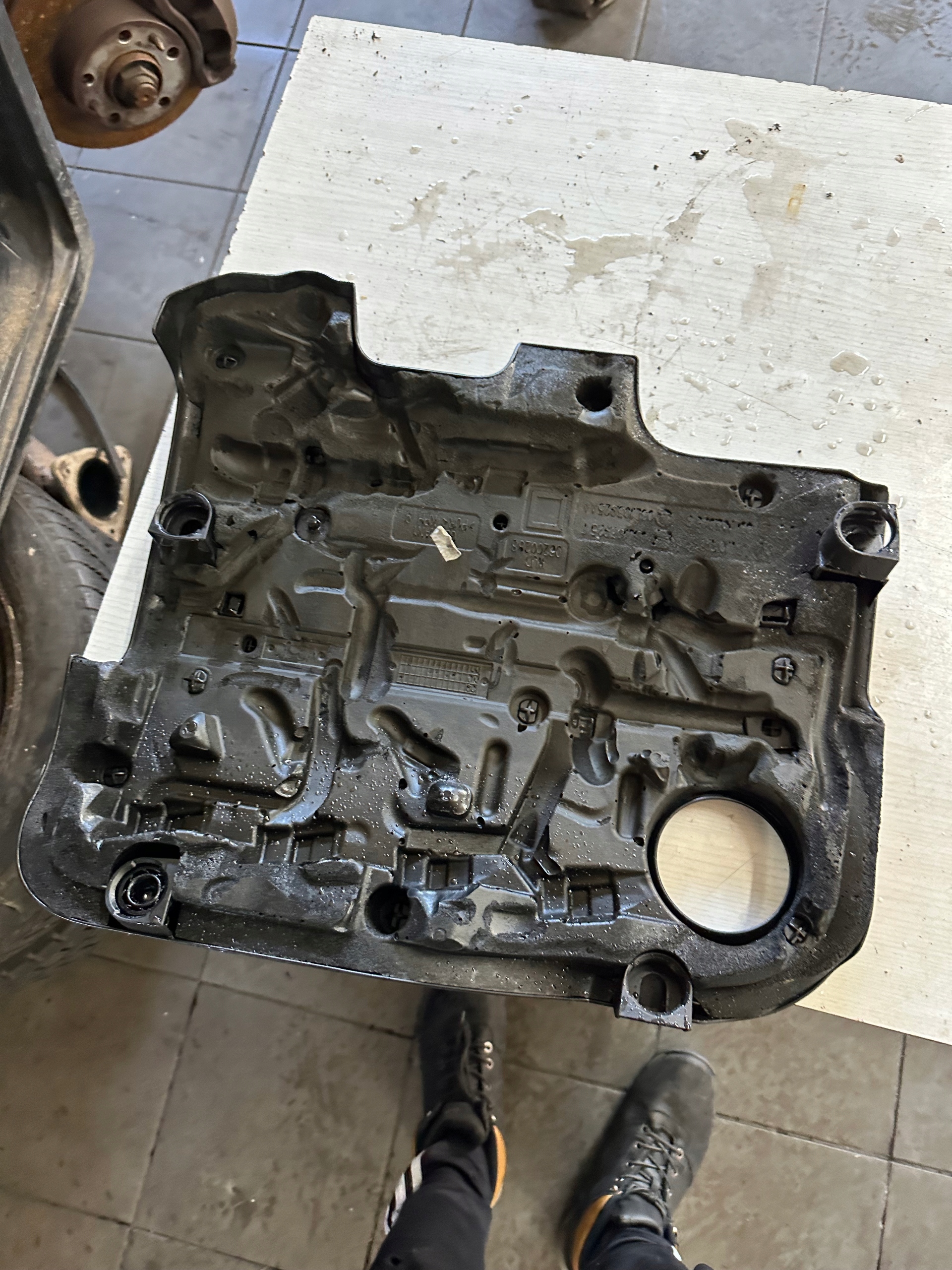SKODA 2.0 TDI cover cover engine front 03L103925T