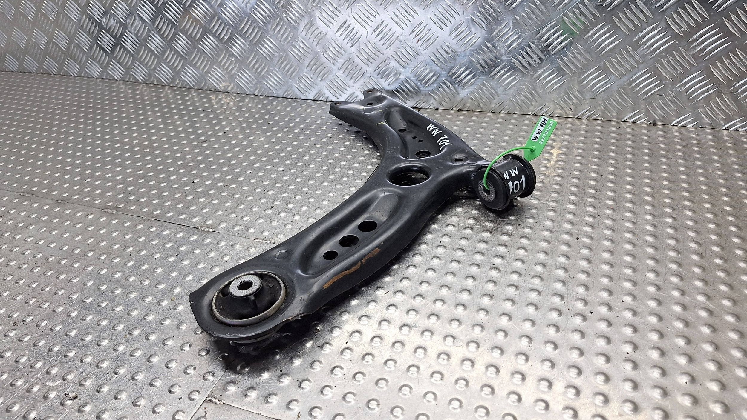 arm left front 5Q0407151J AUDI A3 8V OCTAVIA III LEON III 5F GOLF VII