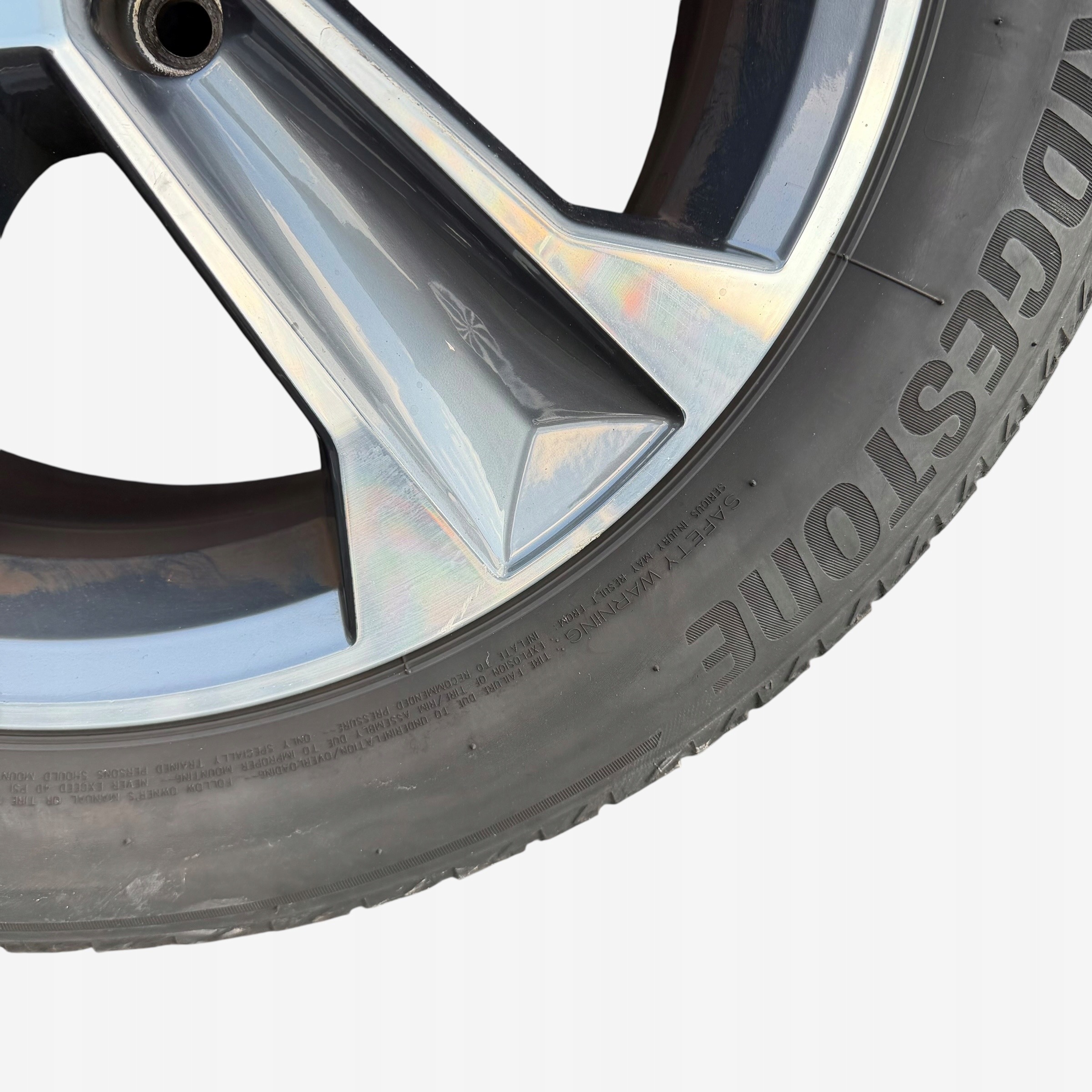 discs wheels tyres SEAT ATECA BRIDGESTONE 215/55/17" 5MM summer