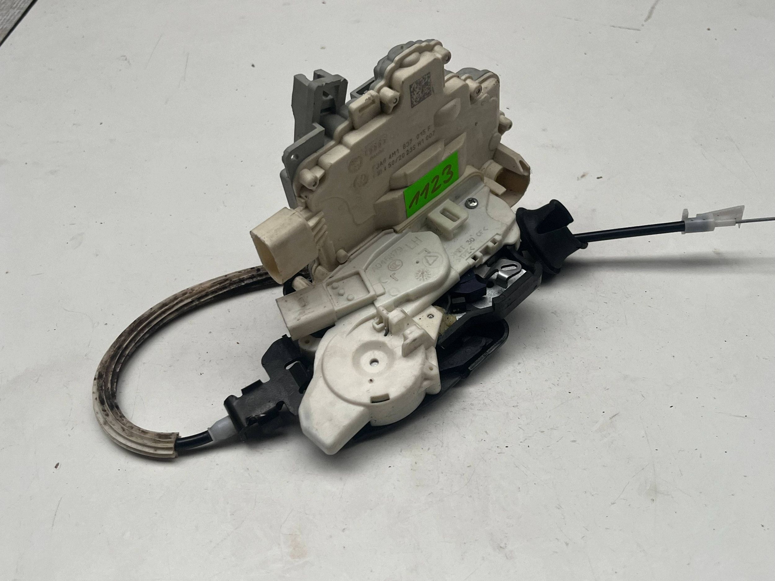 AUDI Q7 4M lock door left front DOCIAG 4M1837015F @M