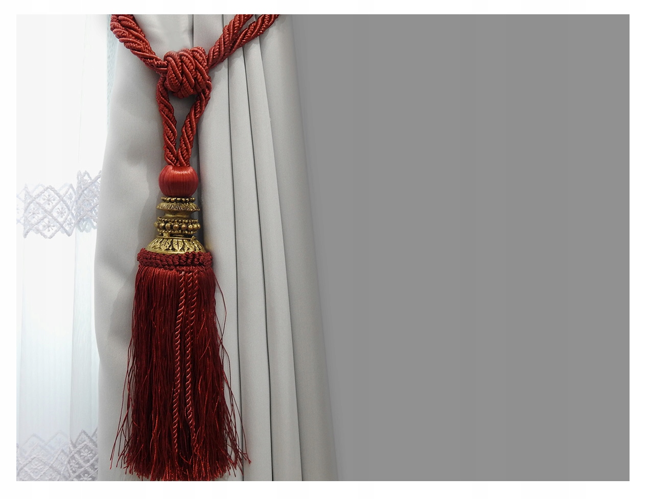 

Chwost,sznur,upinacz,podpięcie Bordo Z Metalem