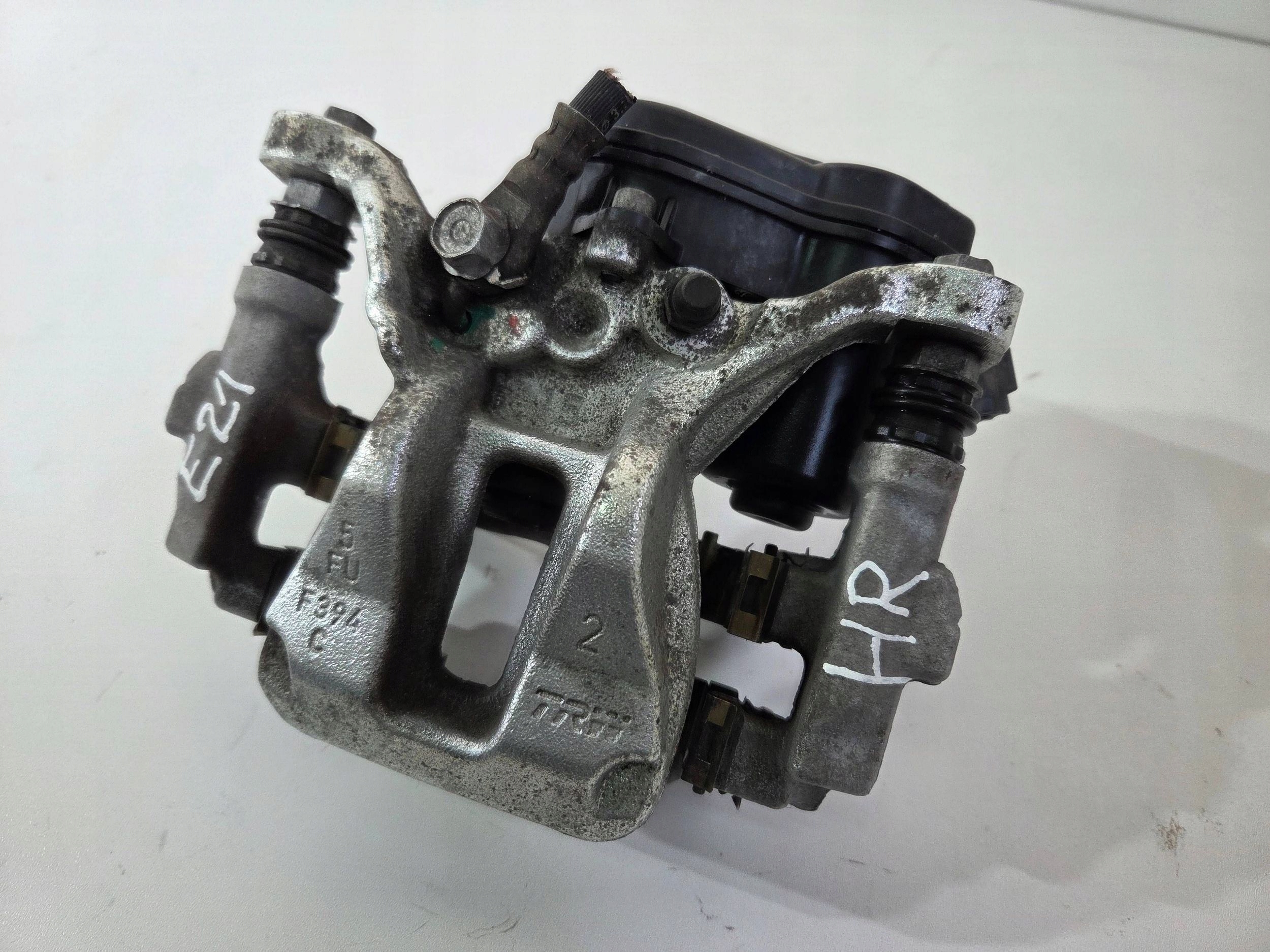 Toyota Corolla E21Zacisk brake rear right