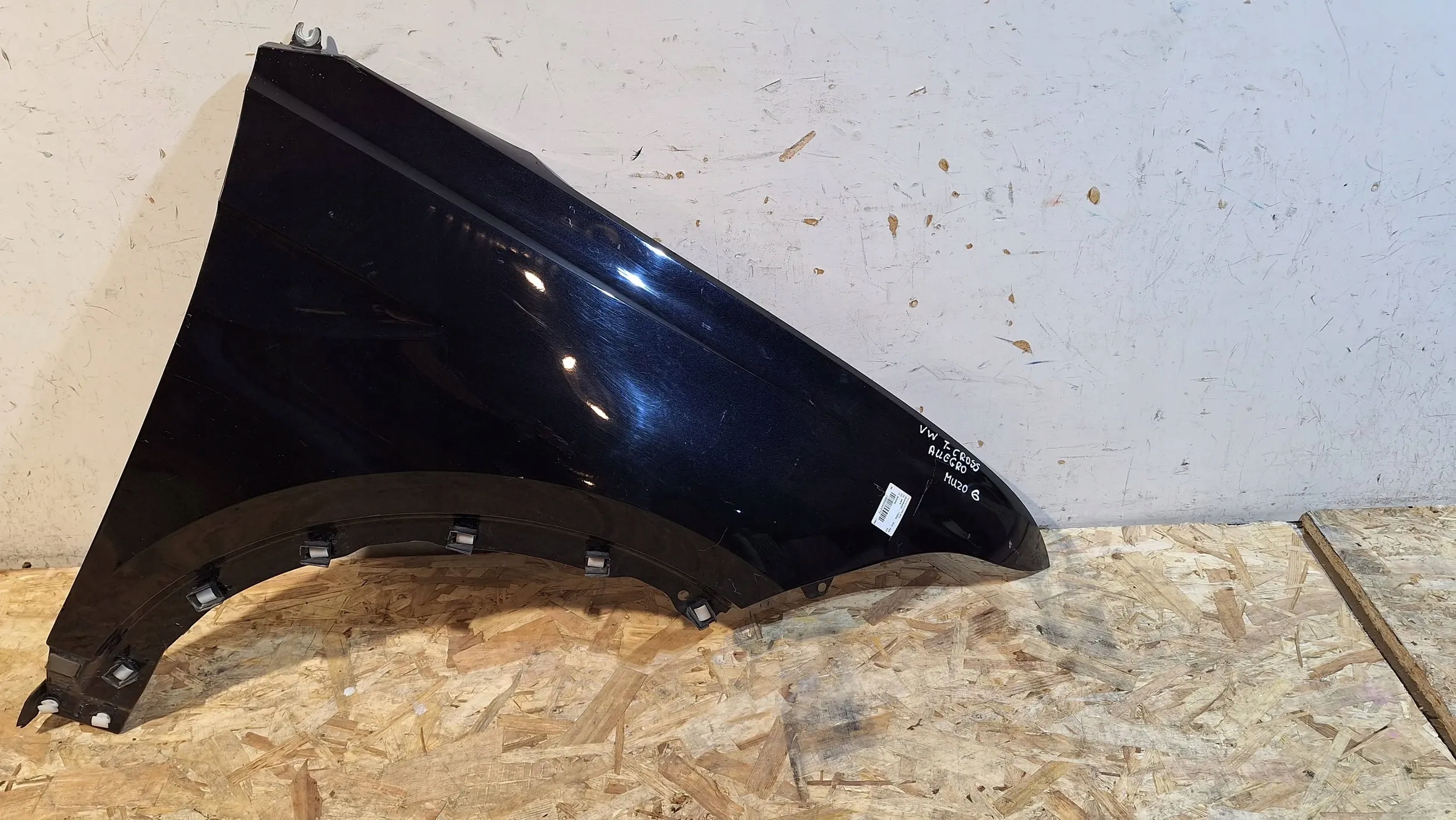 fender front right Vw T-Cross 18