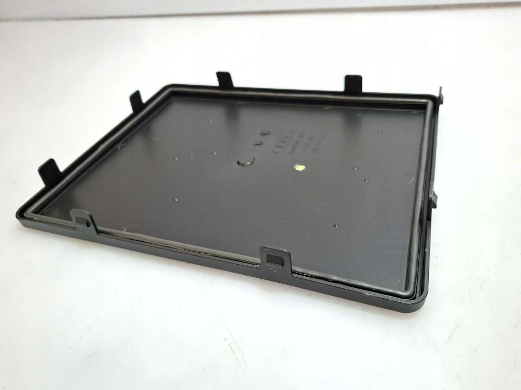 A3 8P SPORTBACK корпус bluetooth 8P0035619C