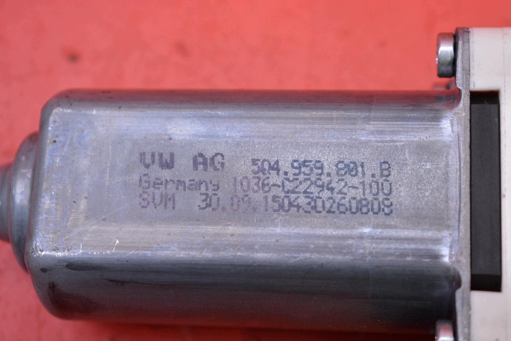 window regulator left front EU 3G0837461B VW PASSAT B8 14-23