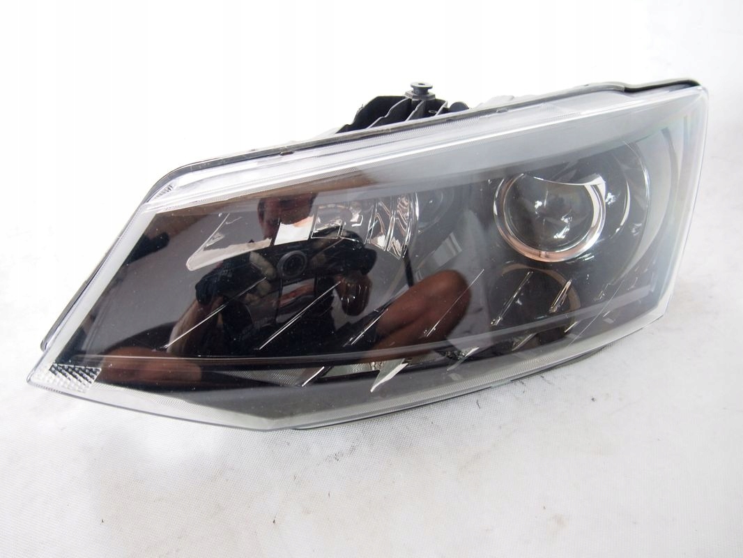Skoda Fabia 3 III 13r Reflektor left light left soczewkowy led