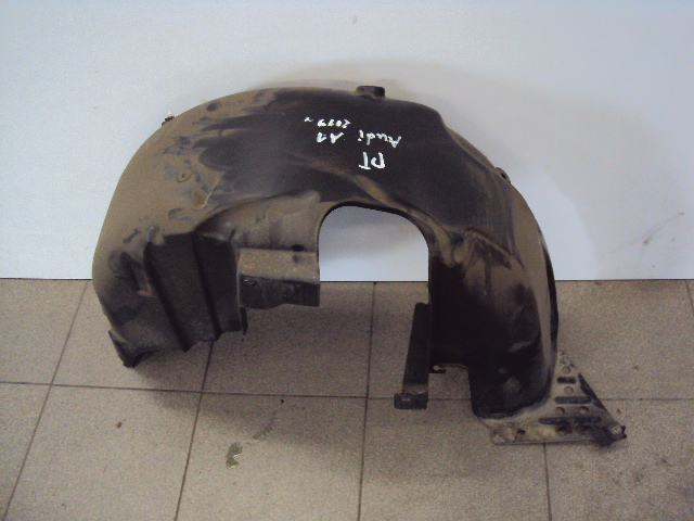 AUDI A1 II2a ПОДКРИЛЬНИК ПРАВЕ ЗАДНЕЕ 19-