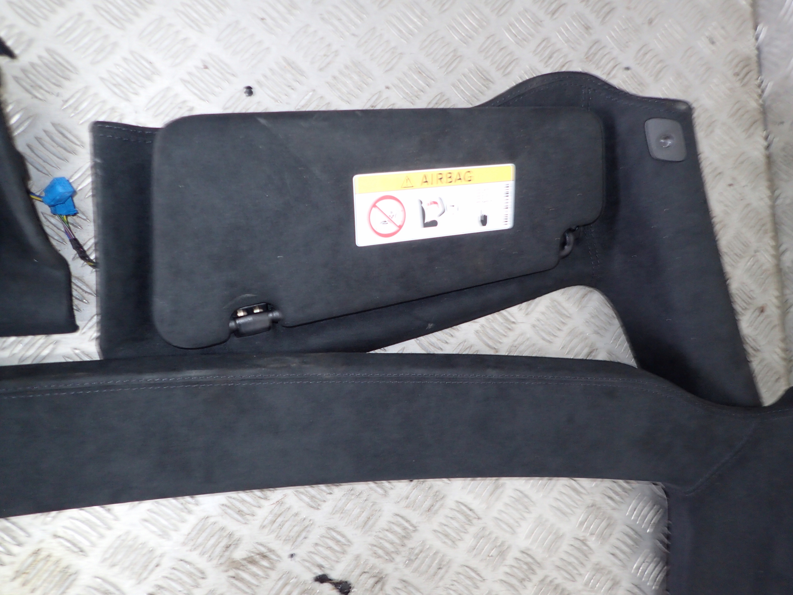 MERCEDES SL 231 63 AMG PODSUFITKA SŁUPKI SPŁYWY Typ samochodu Samochody osobowe