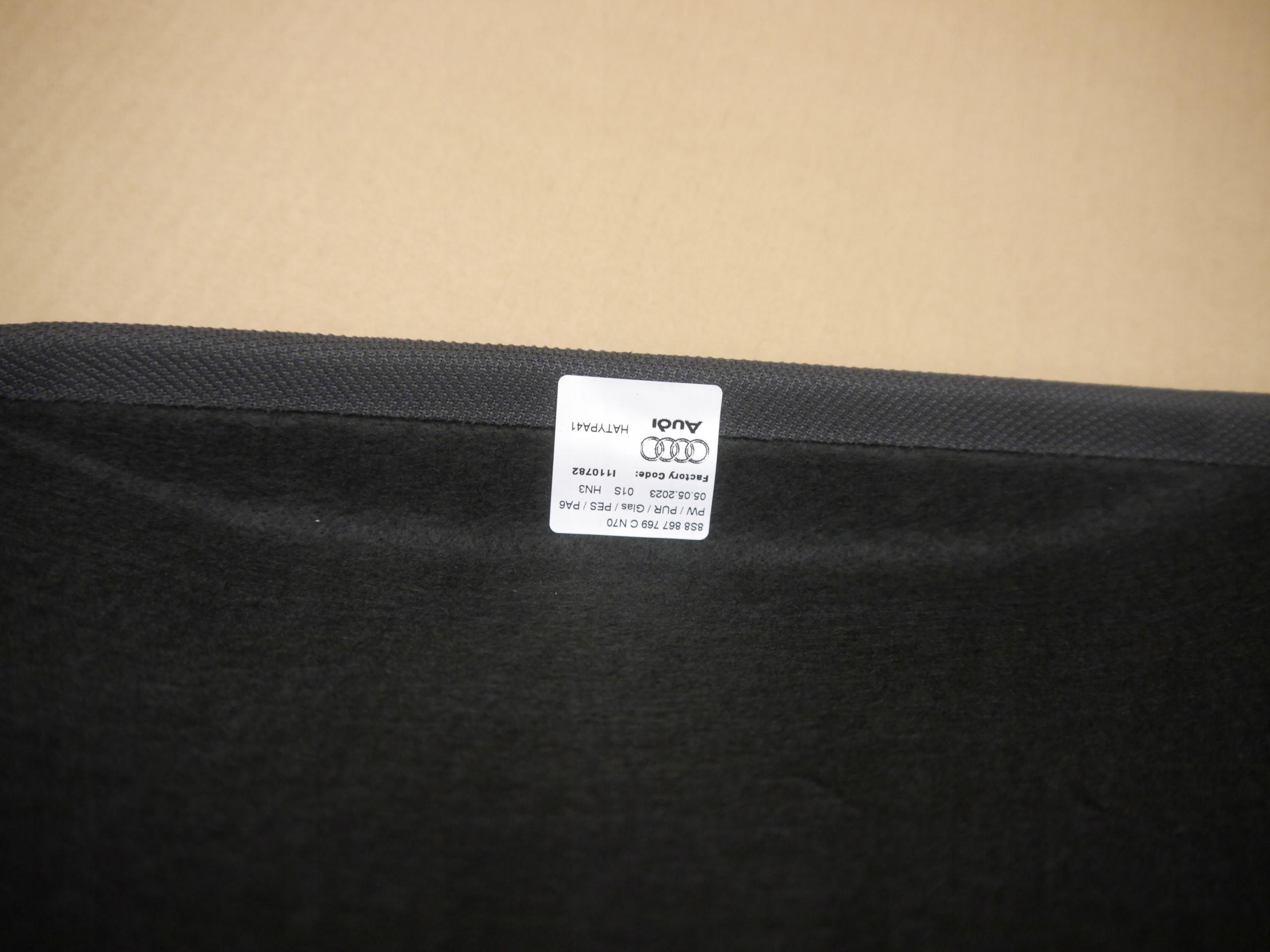 AUDI TT 8S PÓŁKA TYŁ BAGAŻNIKA 8S8867769C Producent części Audi OE