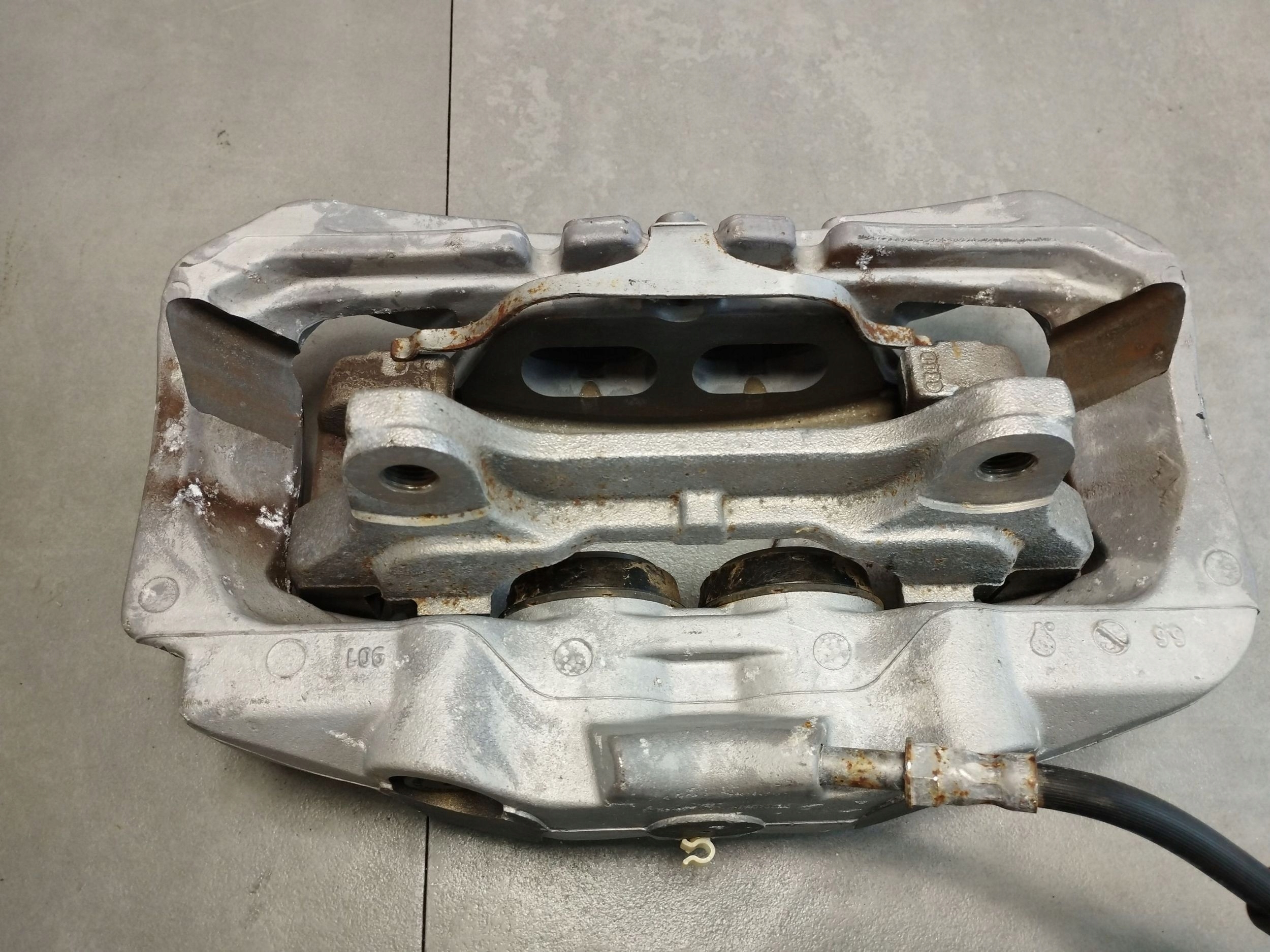 Audi A8 D4 4H 3.0 TDI caliper right front 4H06BE