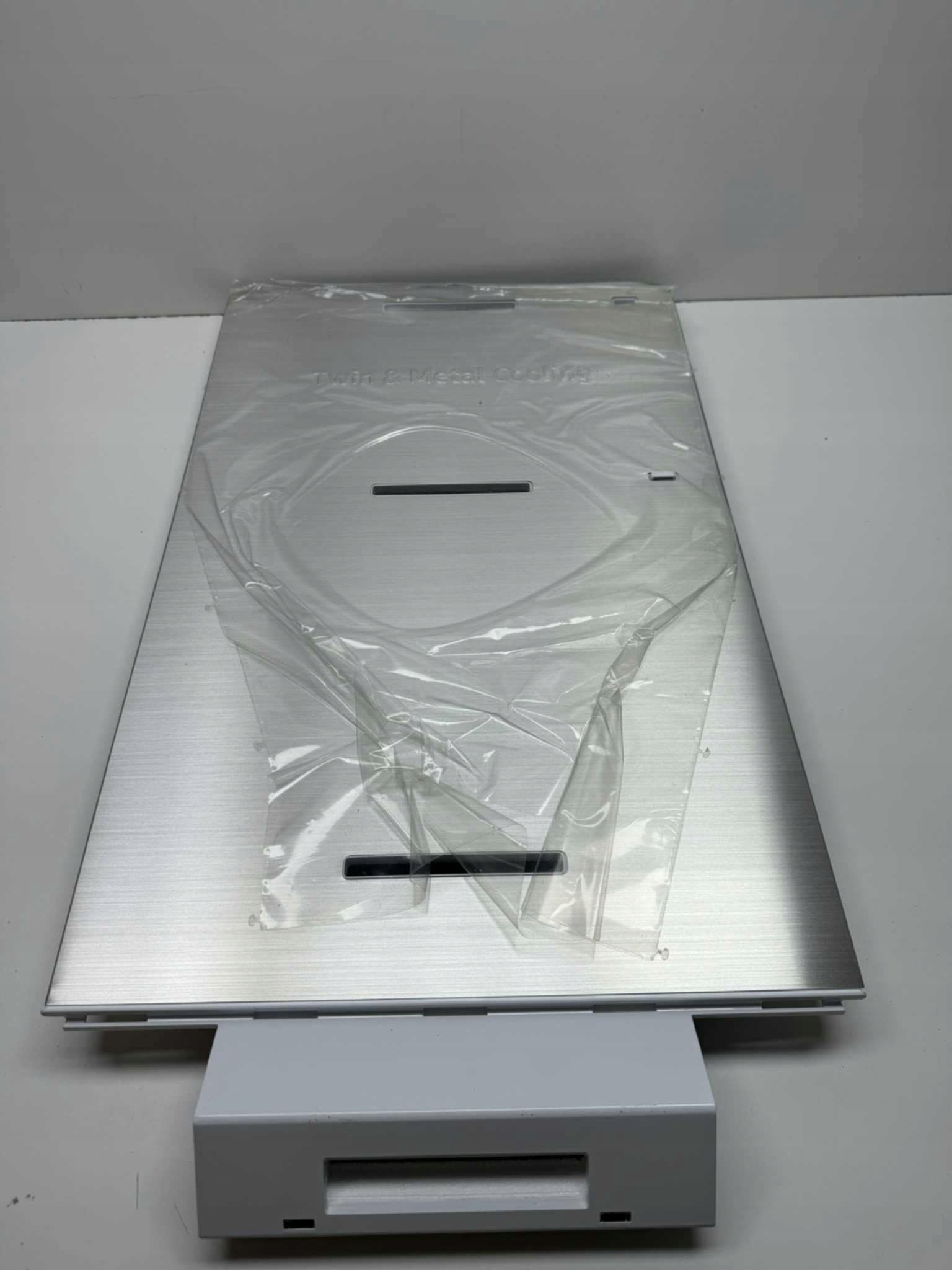 Vnitřní kryt chladničky Samsung řady RS8000 (DA97-19189C)