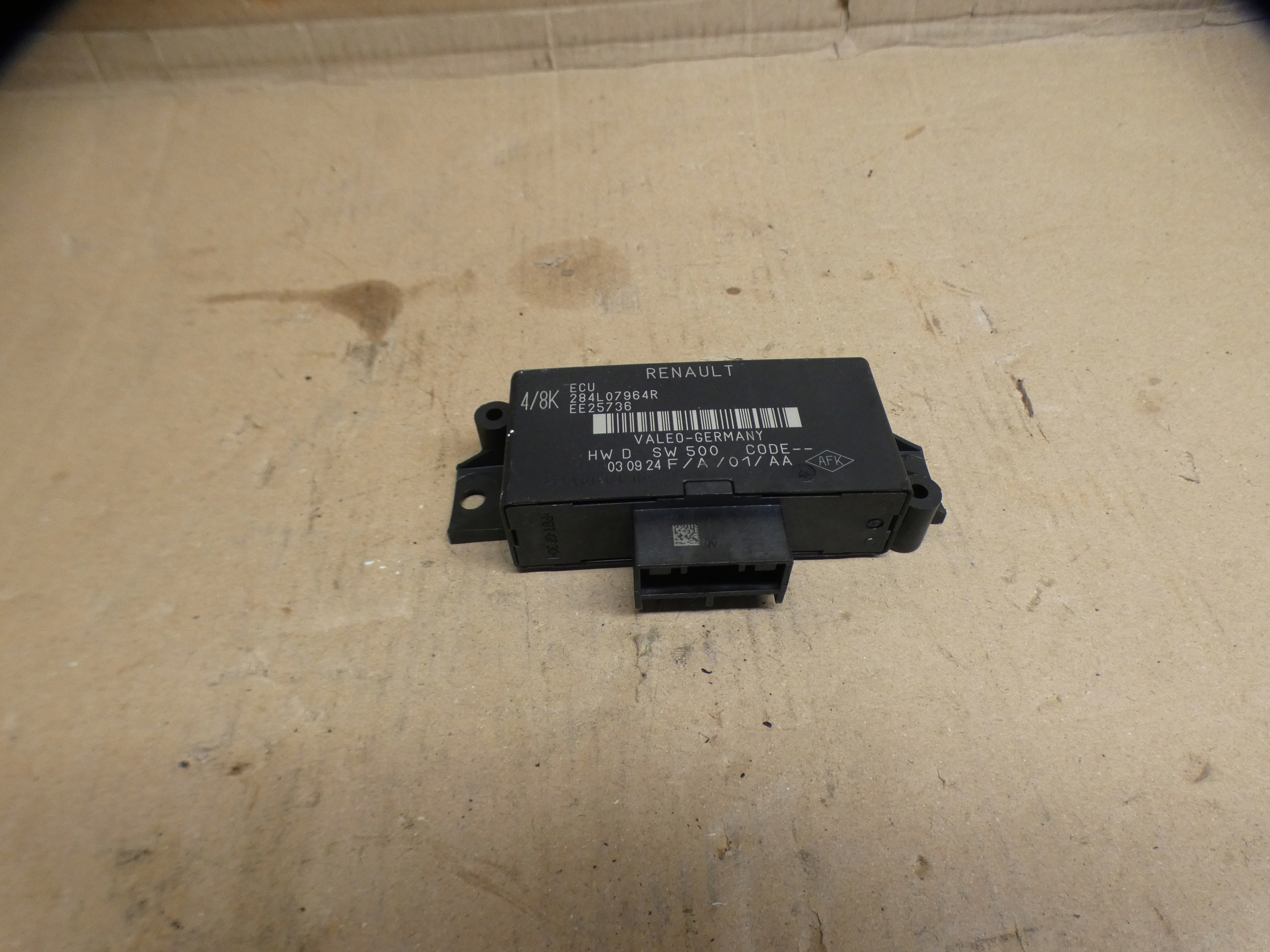 modulo CZUJNIKOW PDC RENAULT ARKANA 284L07964R