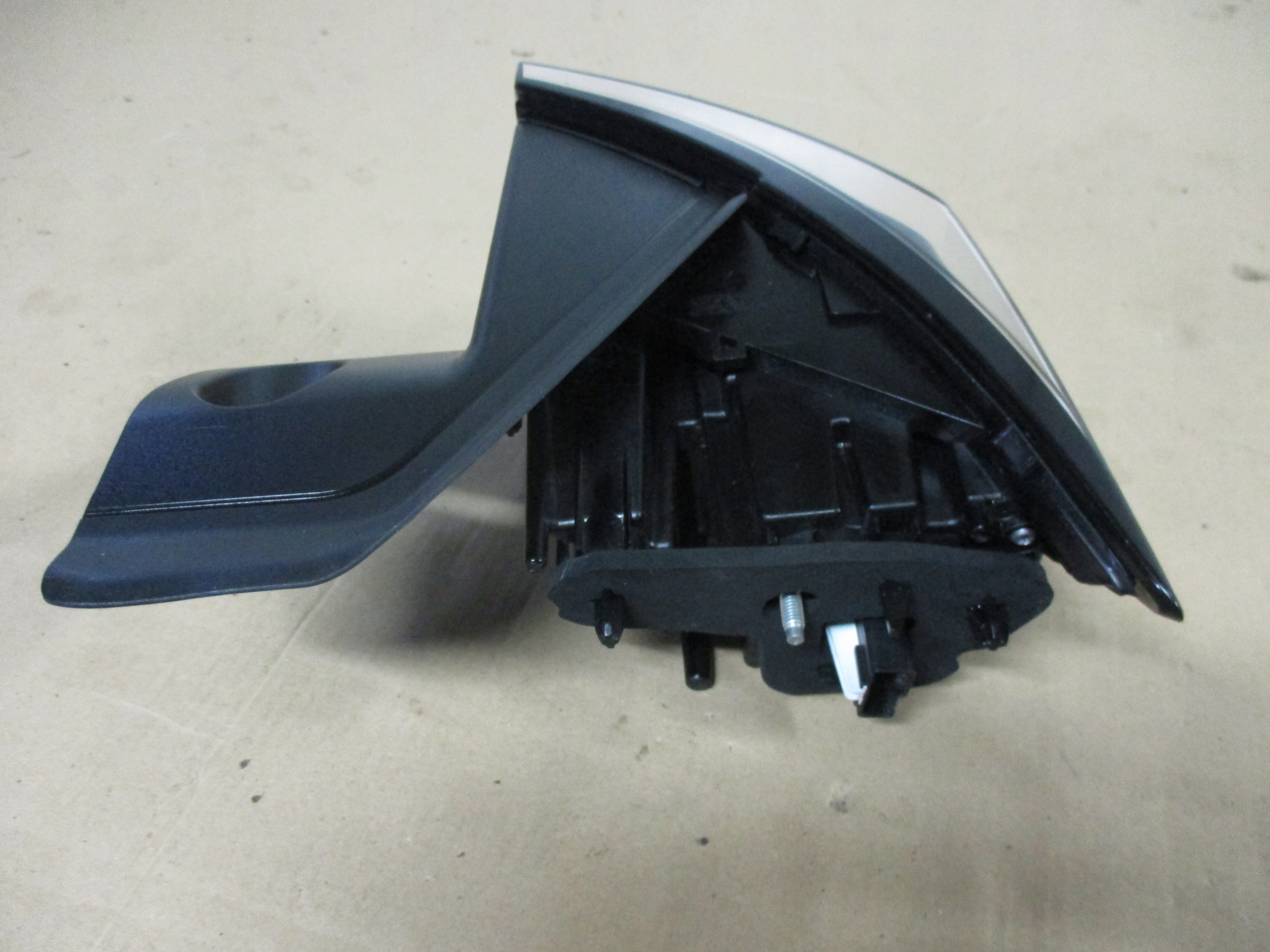 light left rear part Opel Mokka 2 II B 2020r 9833721880