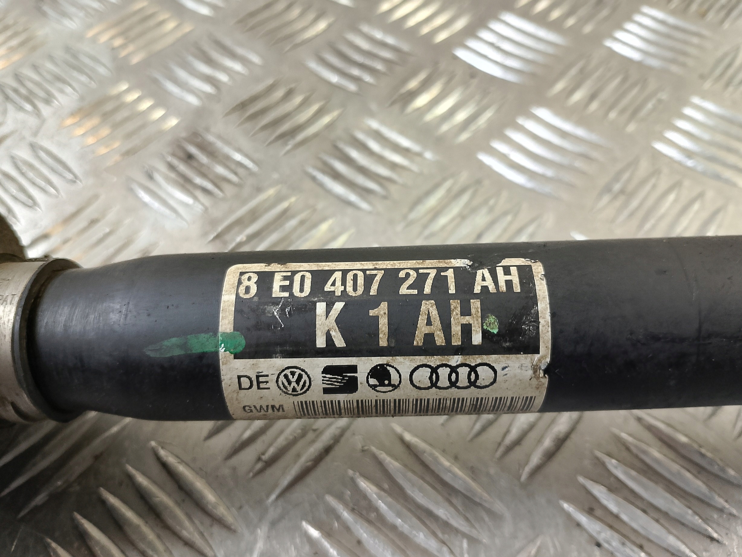 semi-axis left AUDI A4 B6 2.0 B 8E0407271AH