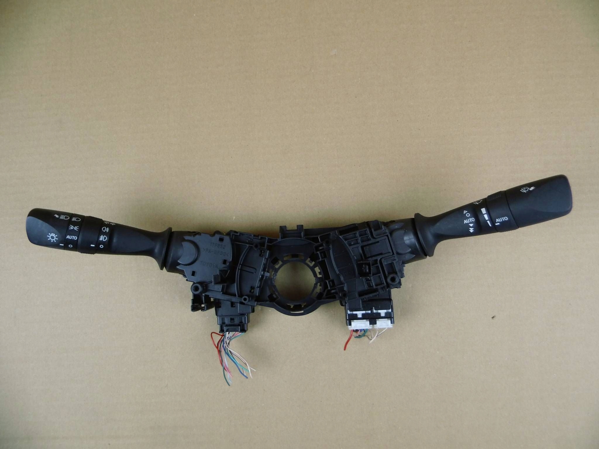 Toyota Auris II Interruttore comando luci indicatori di direzione DEVIO LUCI DEVIO tergicristalli