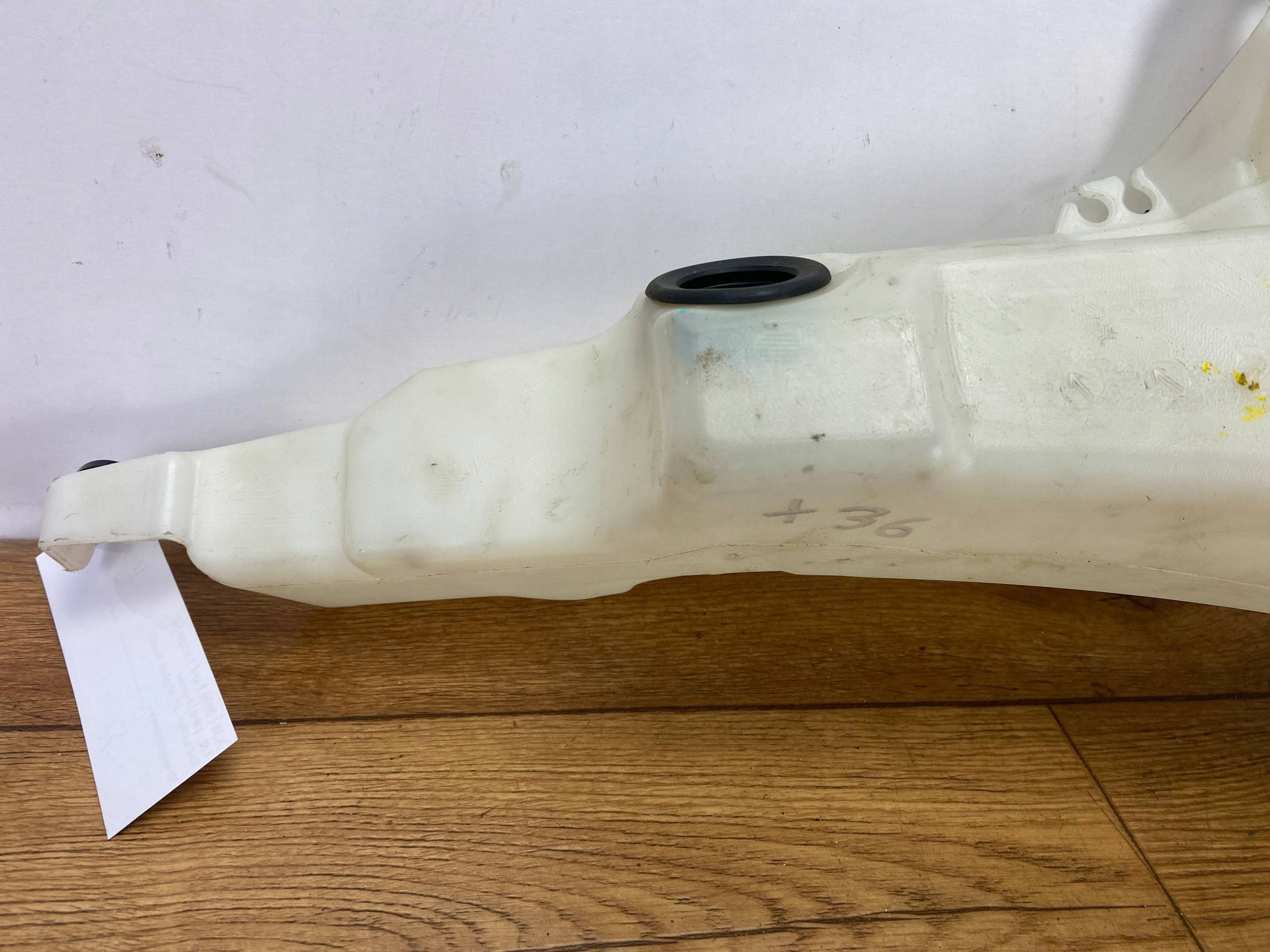 washer fluid tank Ford Escape IV Kuga MK3 2020+