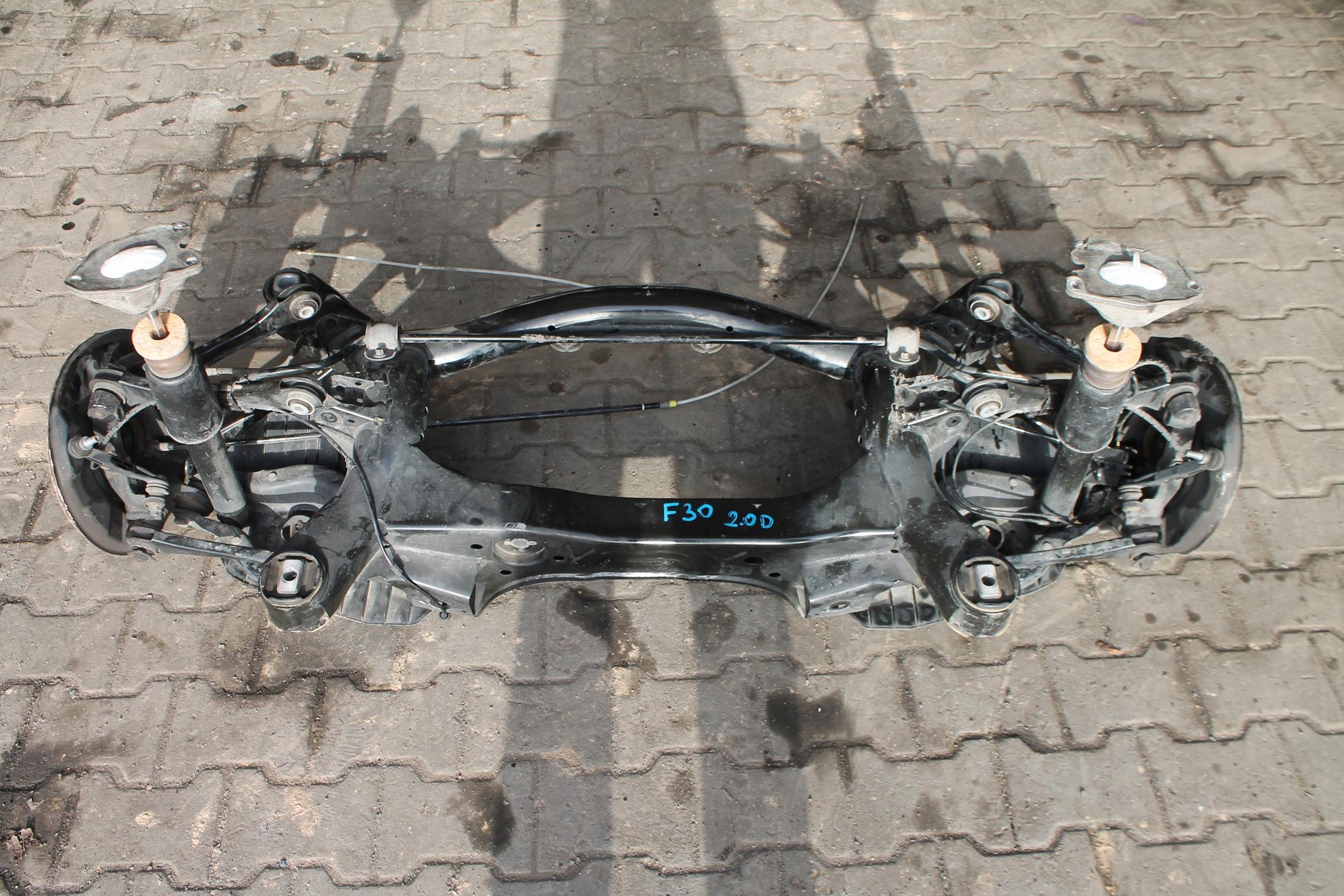 BELKA ZAWIESZENIA TYŁ TYLNA BMW F30 2.0D