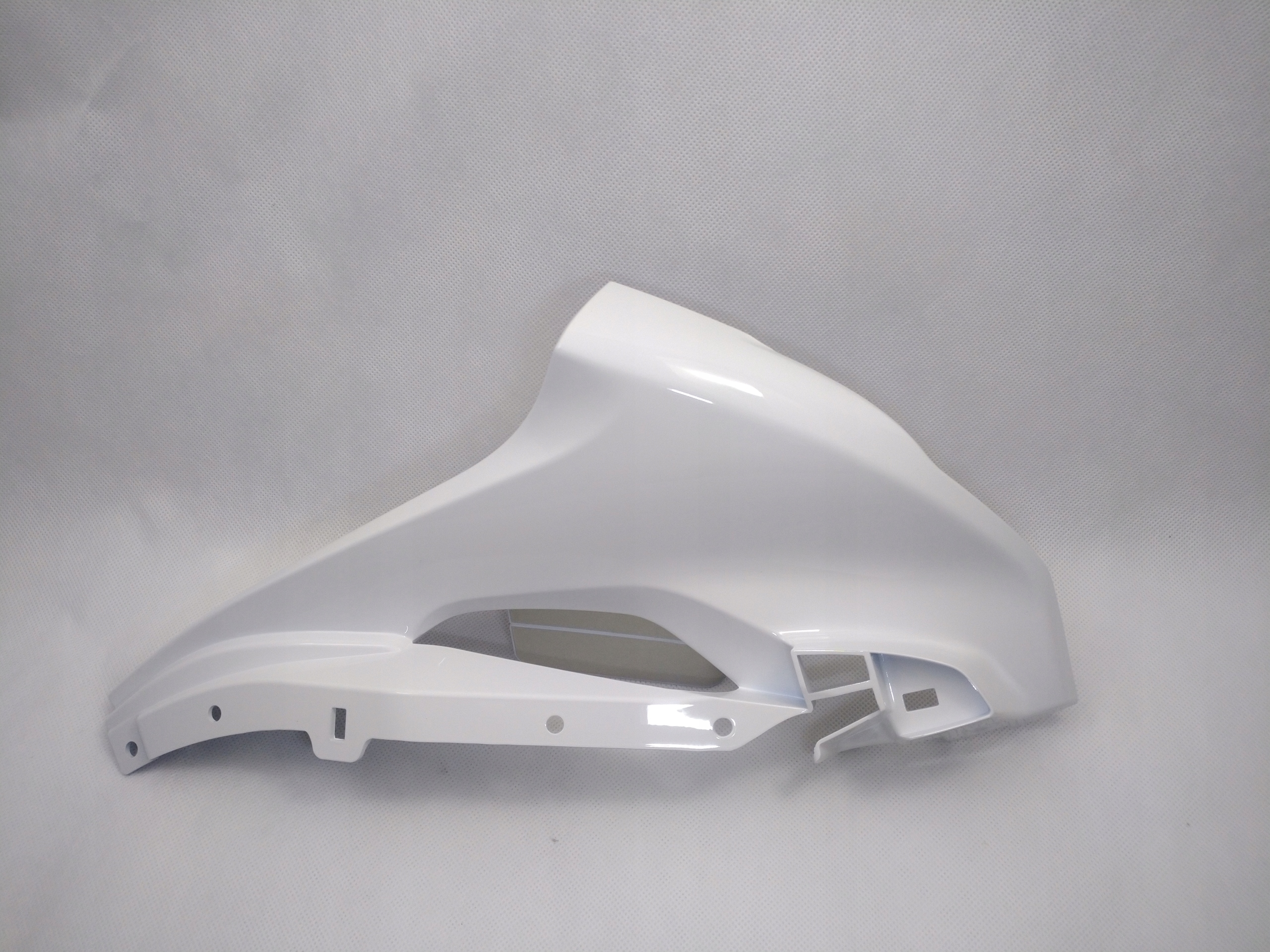 Honda Cbr 125 11-16r JC50 pravá vrchlíková krytka originálna nová NH196