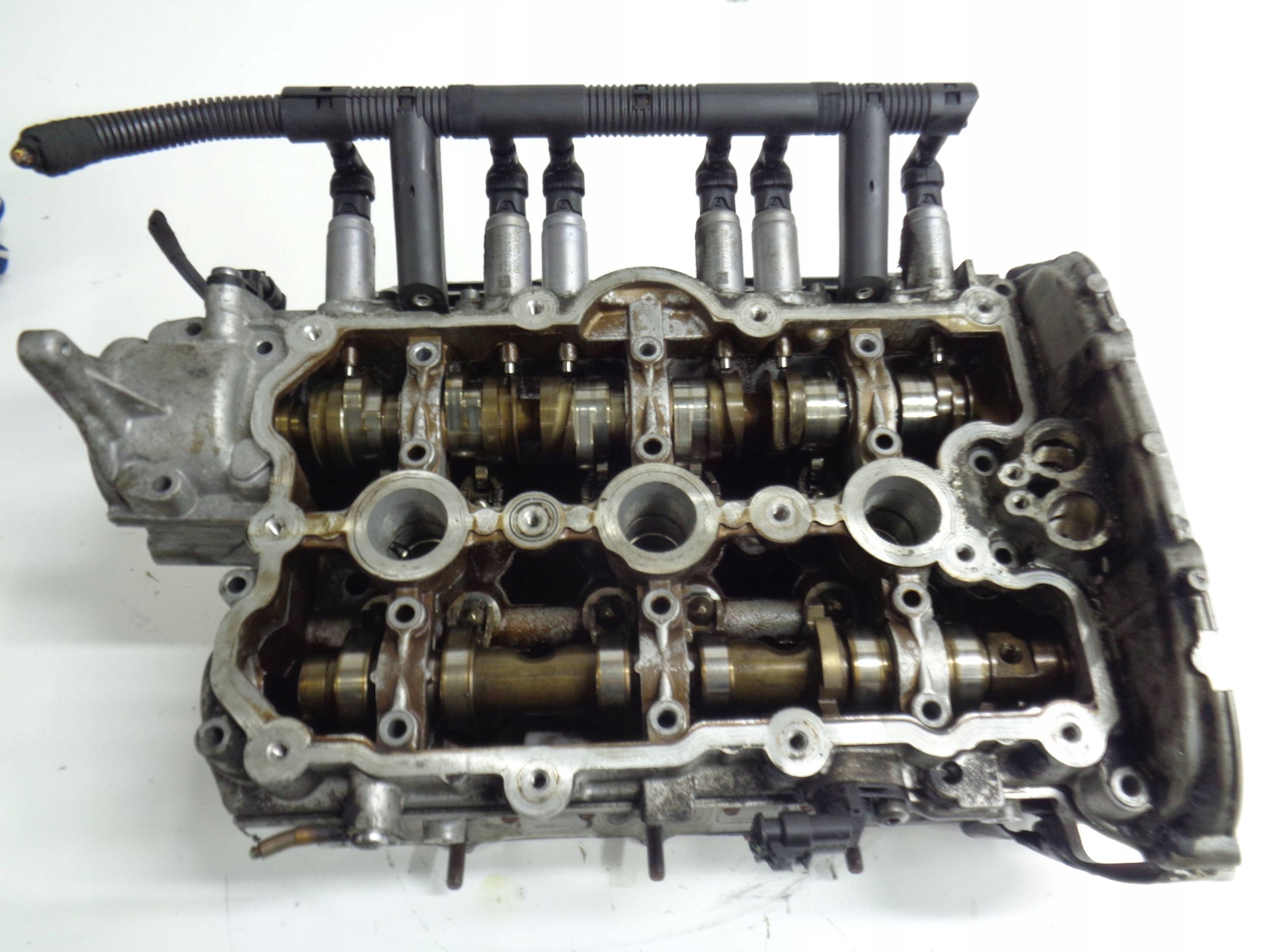 AUDI Q5 8R A5 8T A4 B8 A6 C7 2.8 3.2 FSI head. left 06E103403A