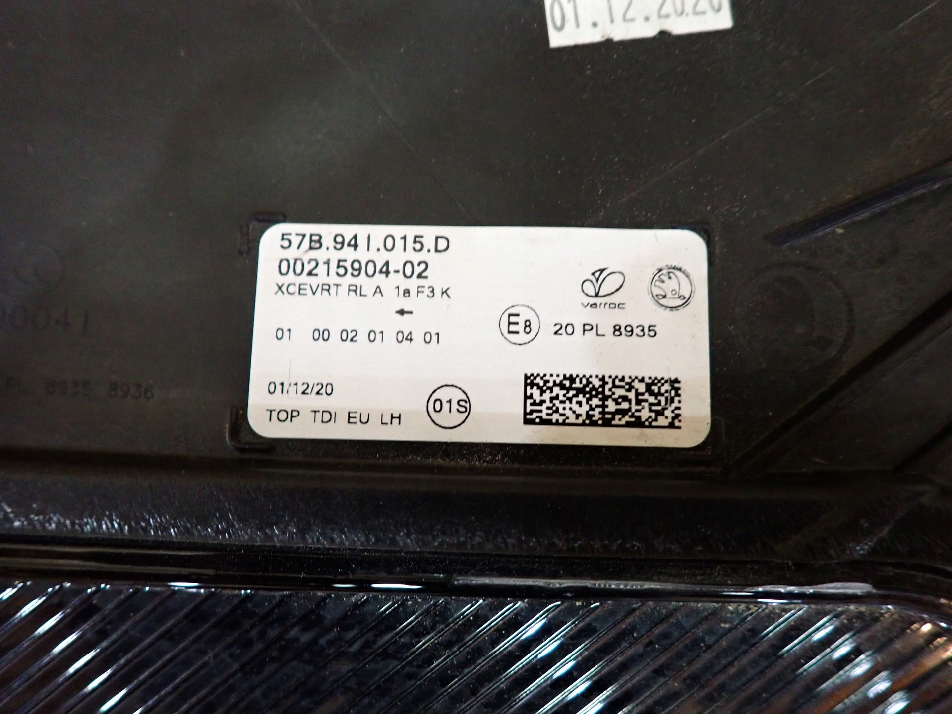 light left left FULL LED SKODA KAROQ 57B941015D