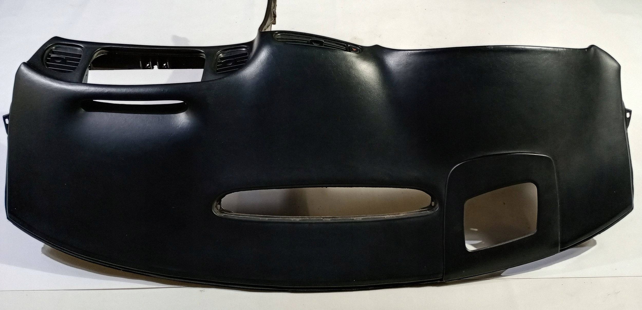 dashboard instrument panel console cockpit Chevrolet Corvette C5 1997-2004