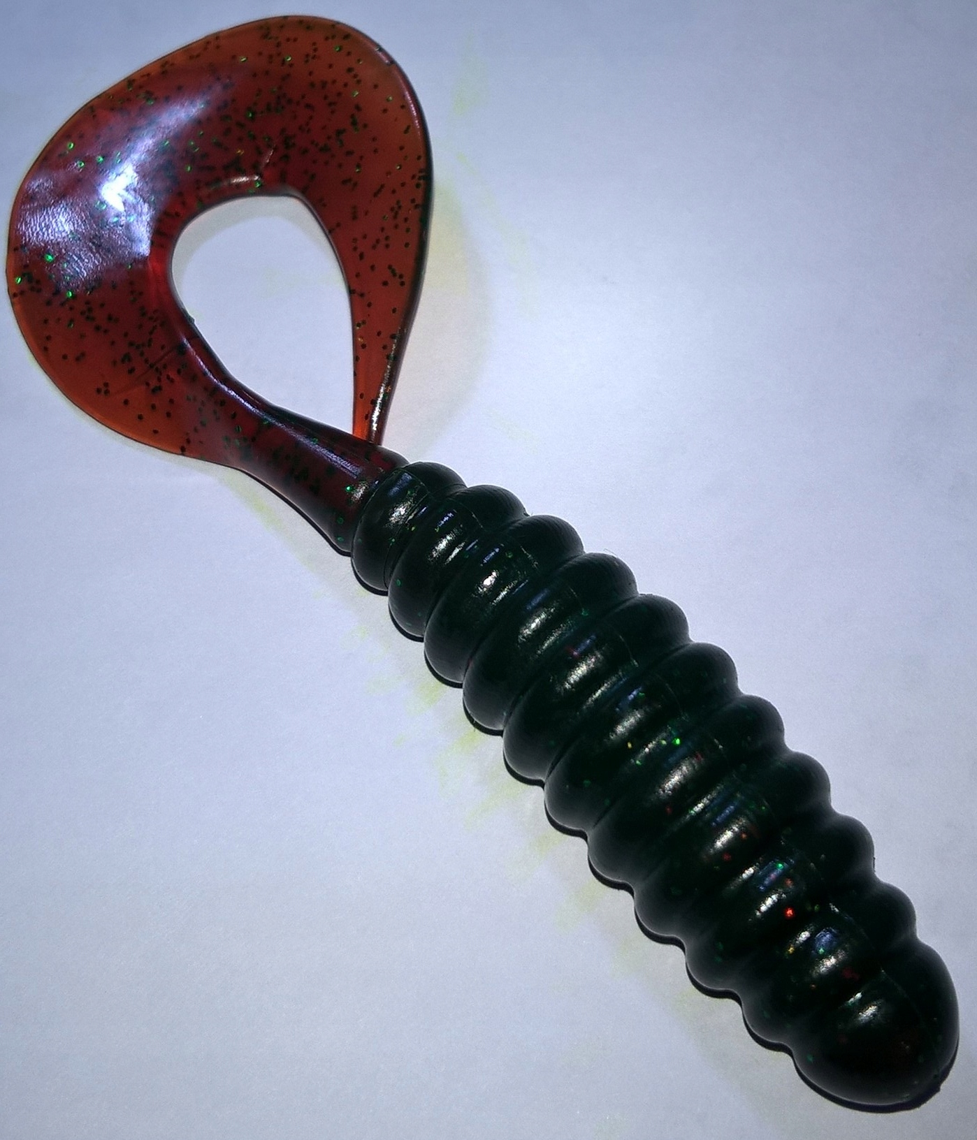 

Manns Twister 5,5cm Motoroil z zielonym brokatem