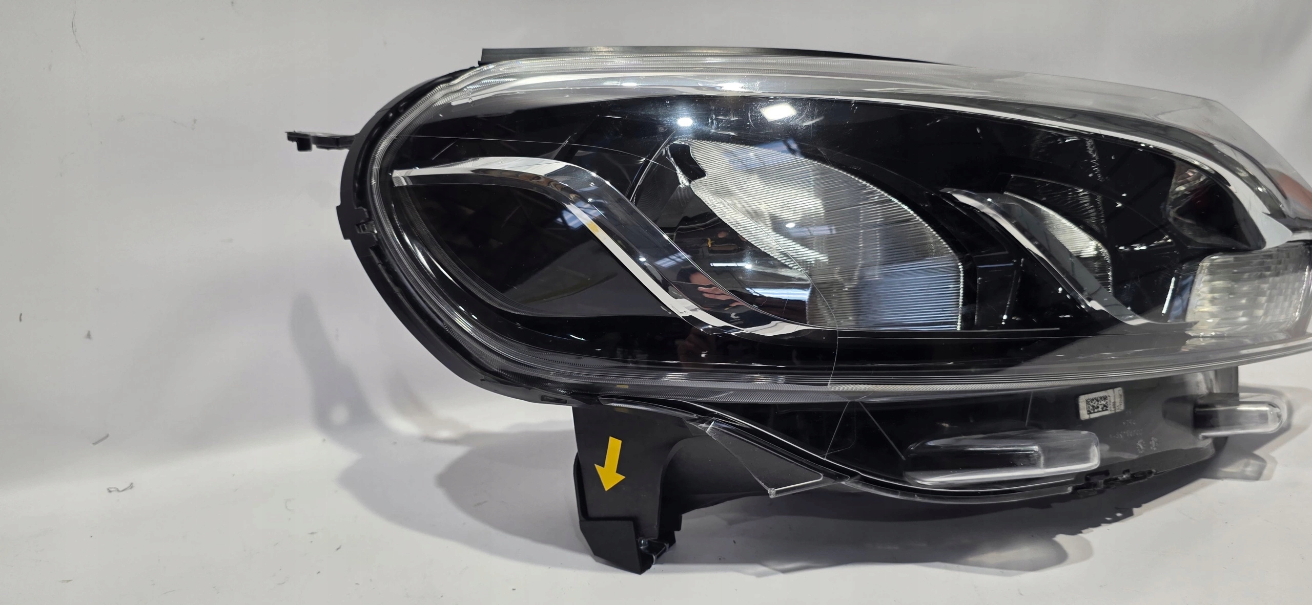 light right front TOYOTA PROACE II 16- original 9808581180