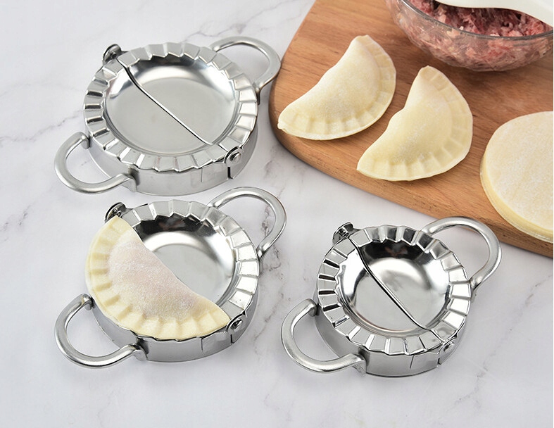 FOREMKA FORMA MASZYNKA METALOWA DO PIEROGÓW 9,5 CM Rodzaj foremka składana