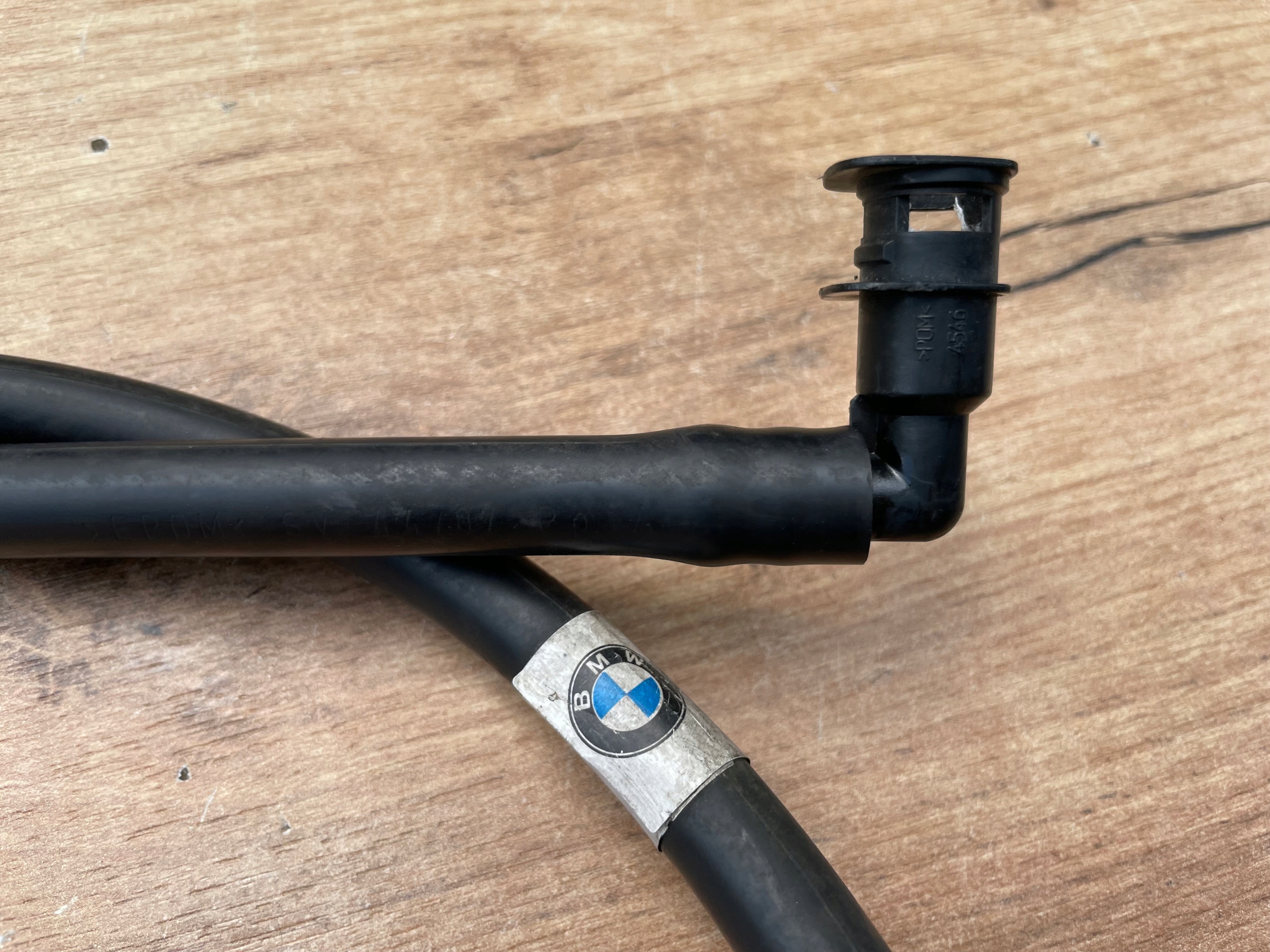 schlauch der spritzdüse lichte XENON BMW X6 E71 7172484