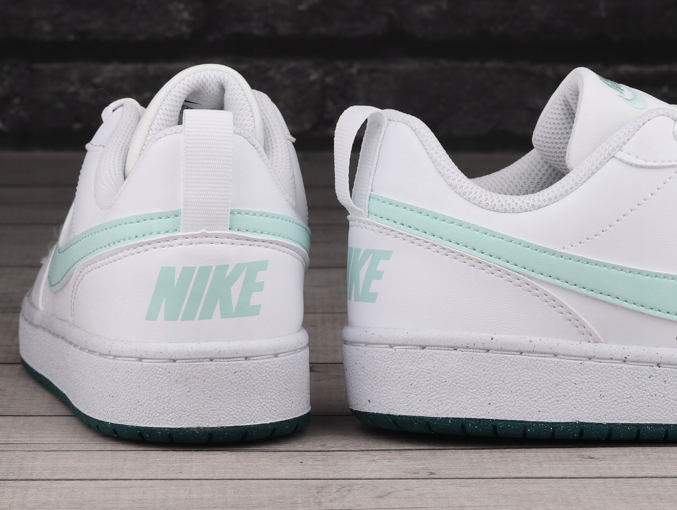 Buty sportowe NIKE COURT BOROUGH LOW RECRAFT DV5456 102 Rozmiar 40