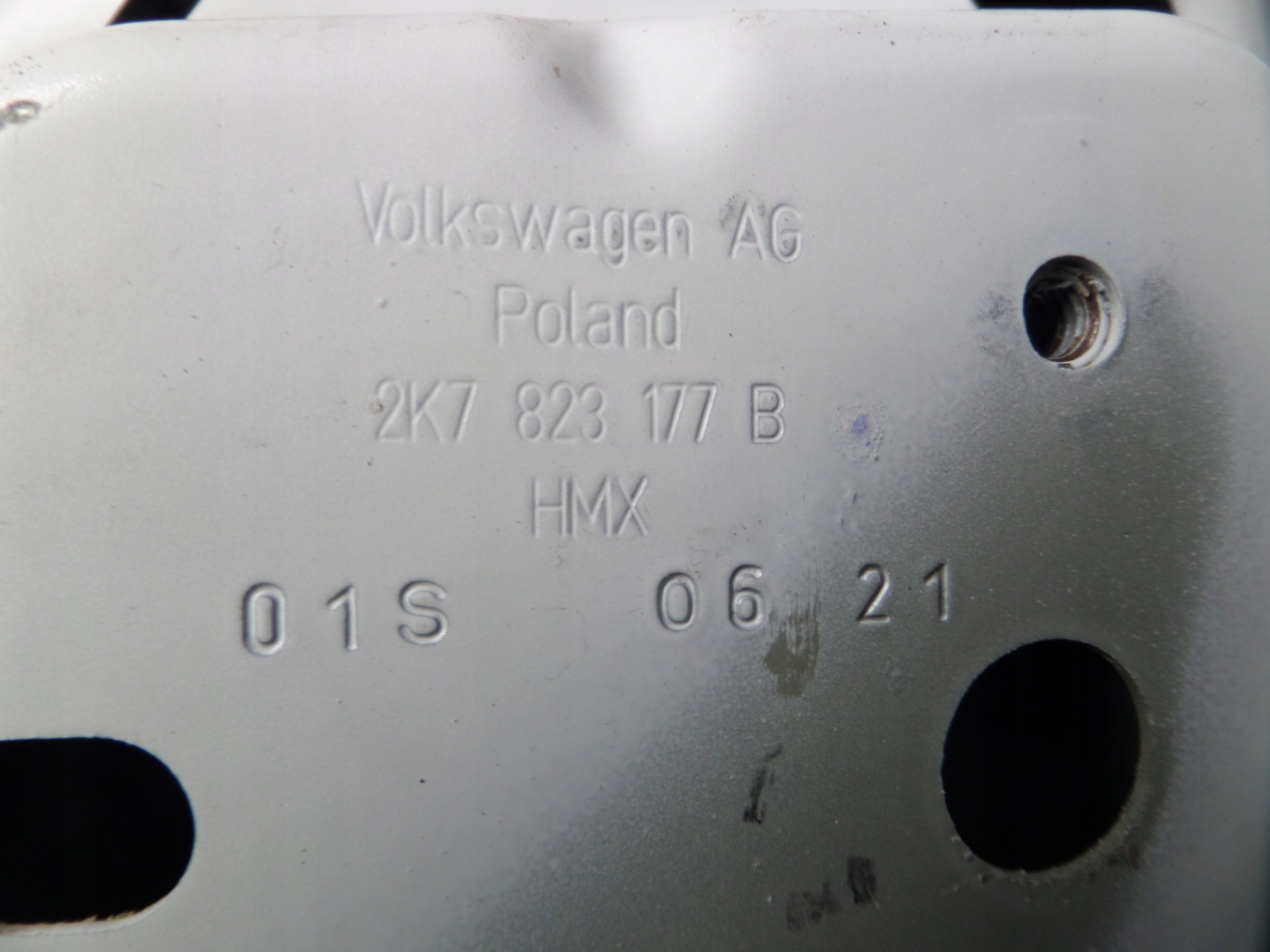 VW CADDY V 5 2K7 20- cofano Coperchio BIALA 2K7823177B KOD LAKIERU B4 / B9A