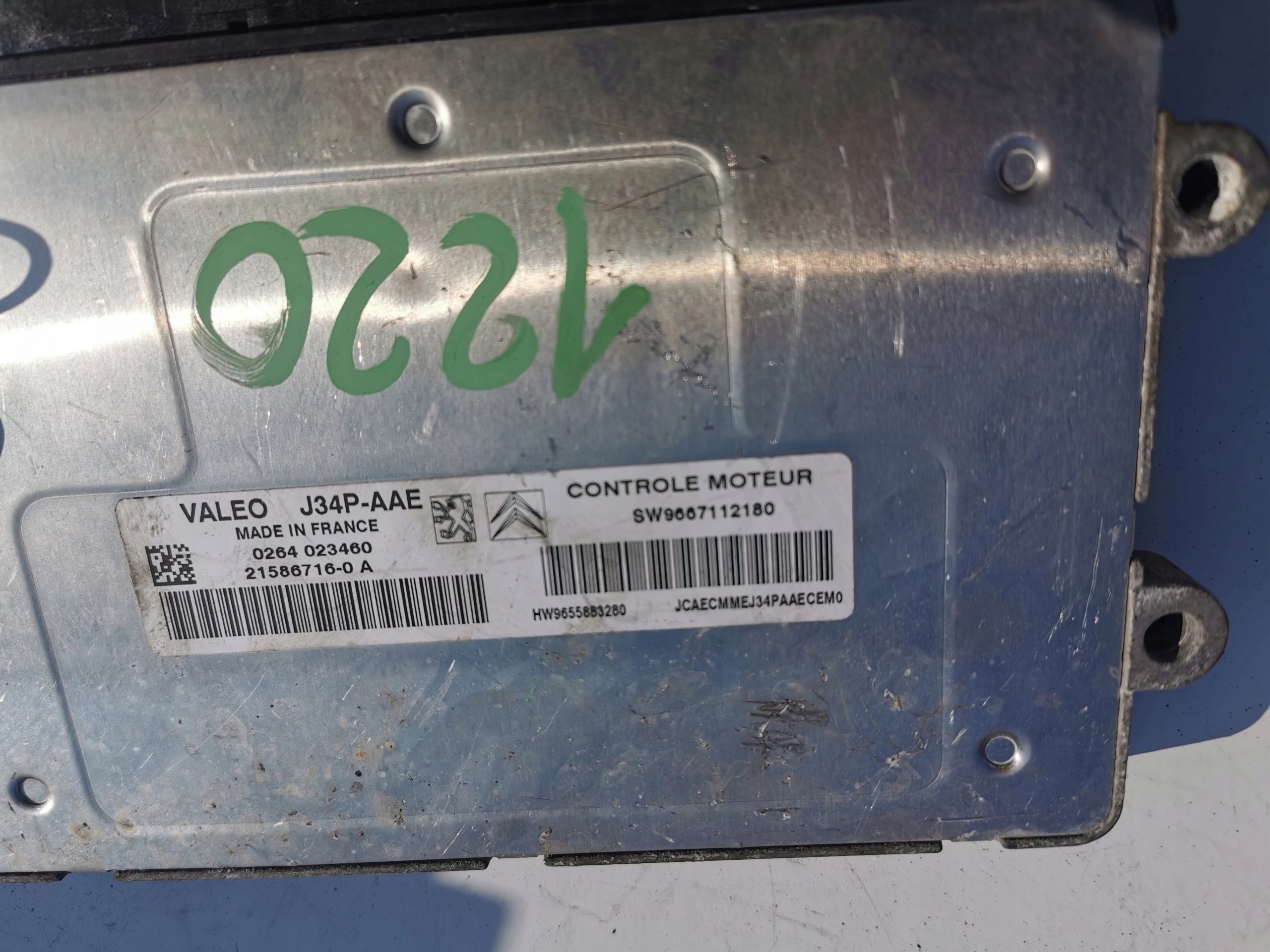 PEUGEOT 206 1.1B 21586716-0A SW9667112180 Computer