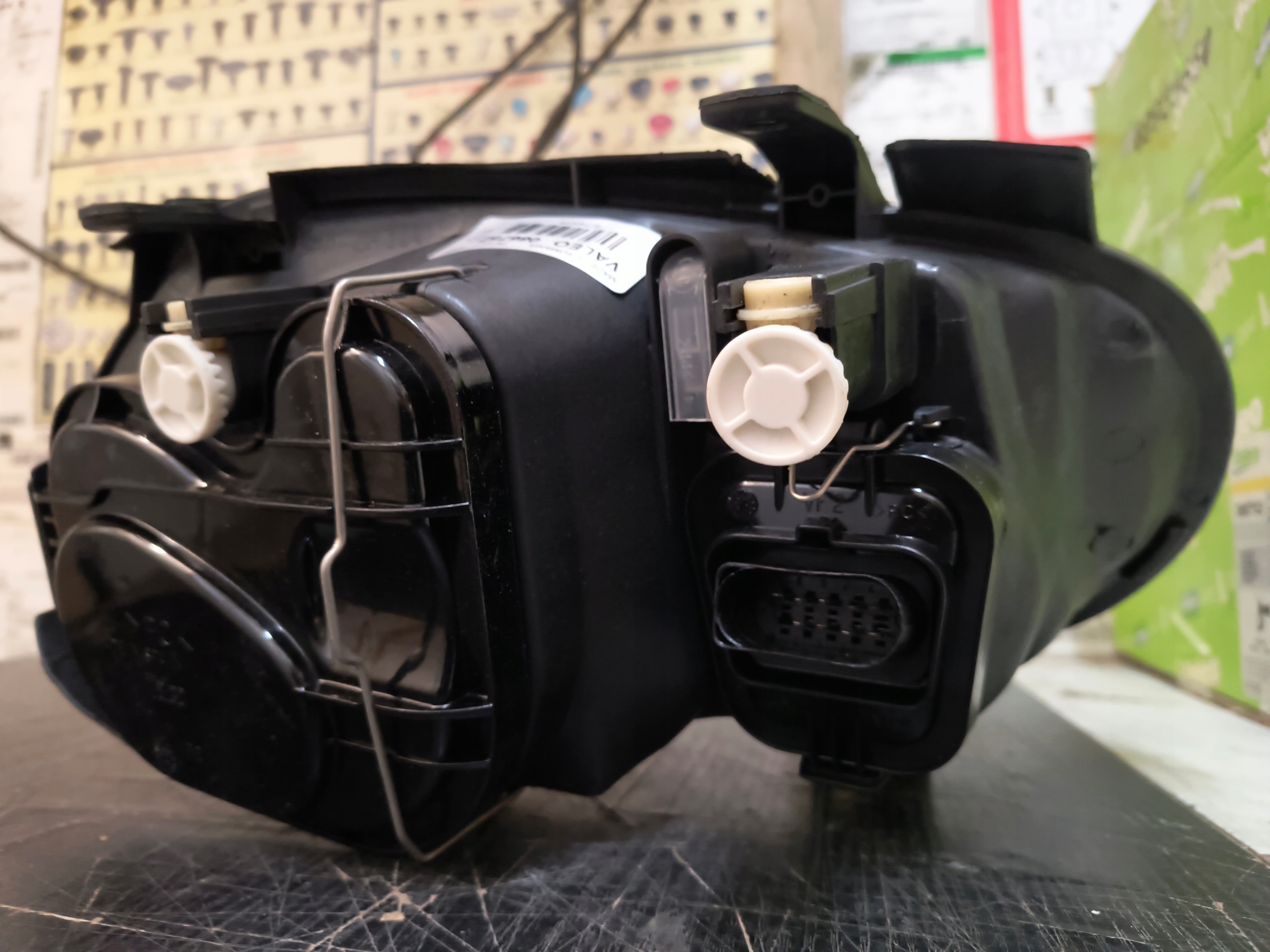 light front VW Volkswagen Golf IV 97-06r. Valeo
