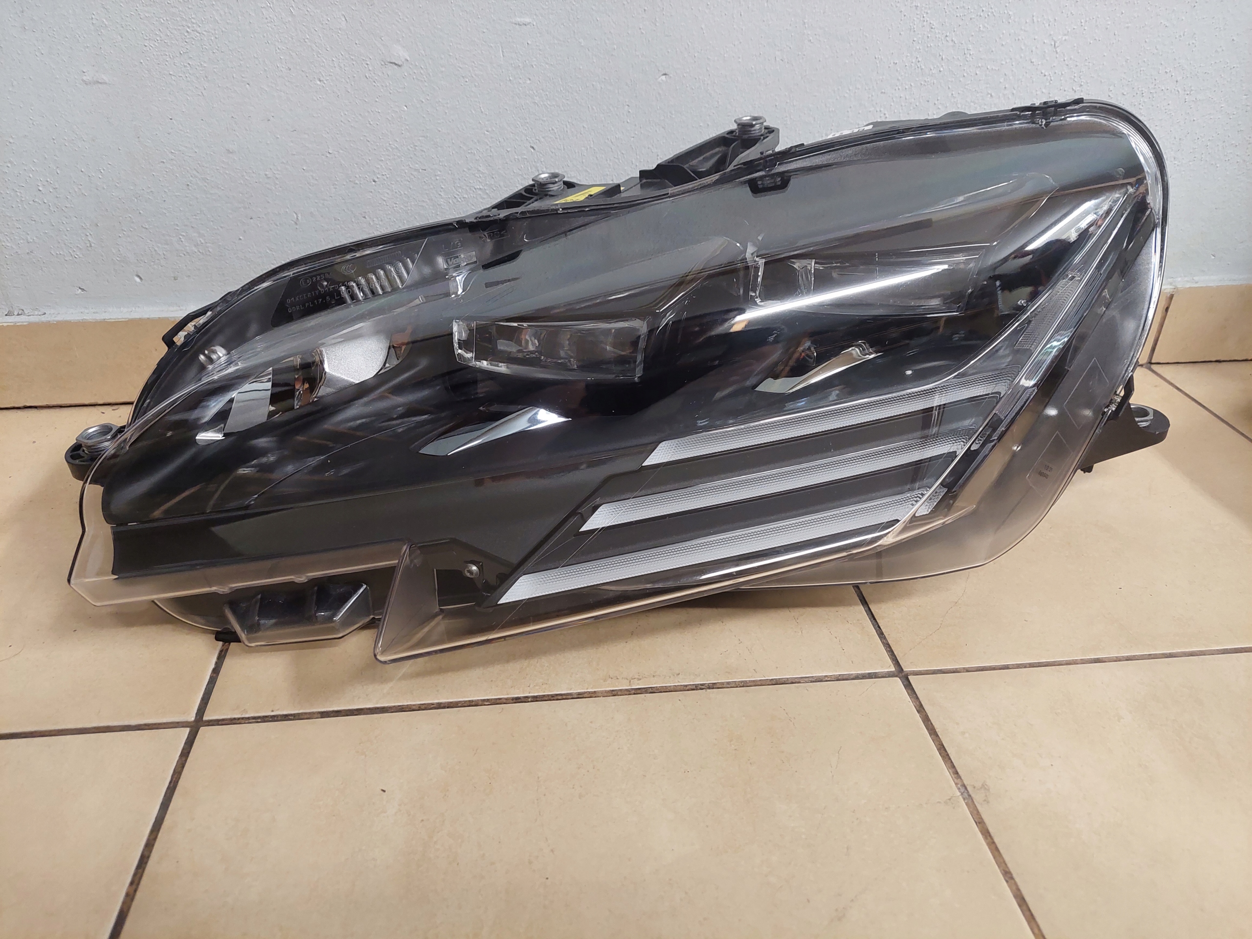 ФЕРРАРИ Sf90 STRADALE ПОЛНЫЙ КОМПЛЕКТ LED