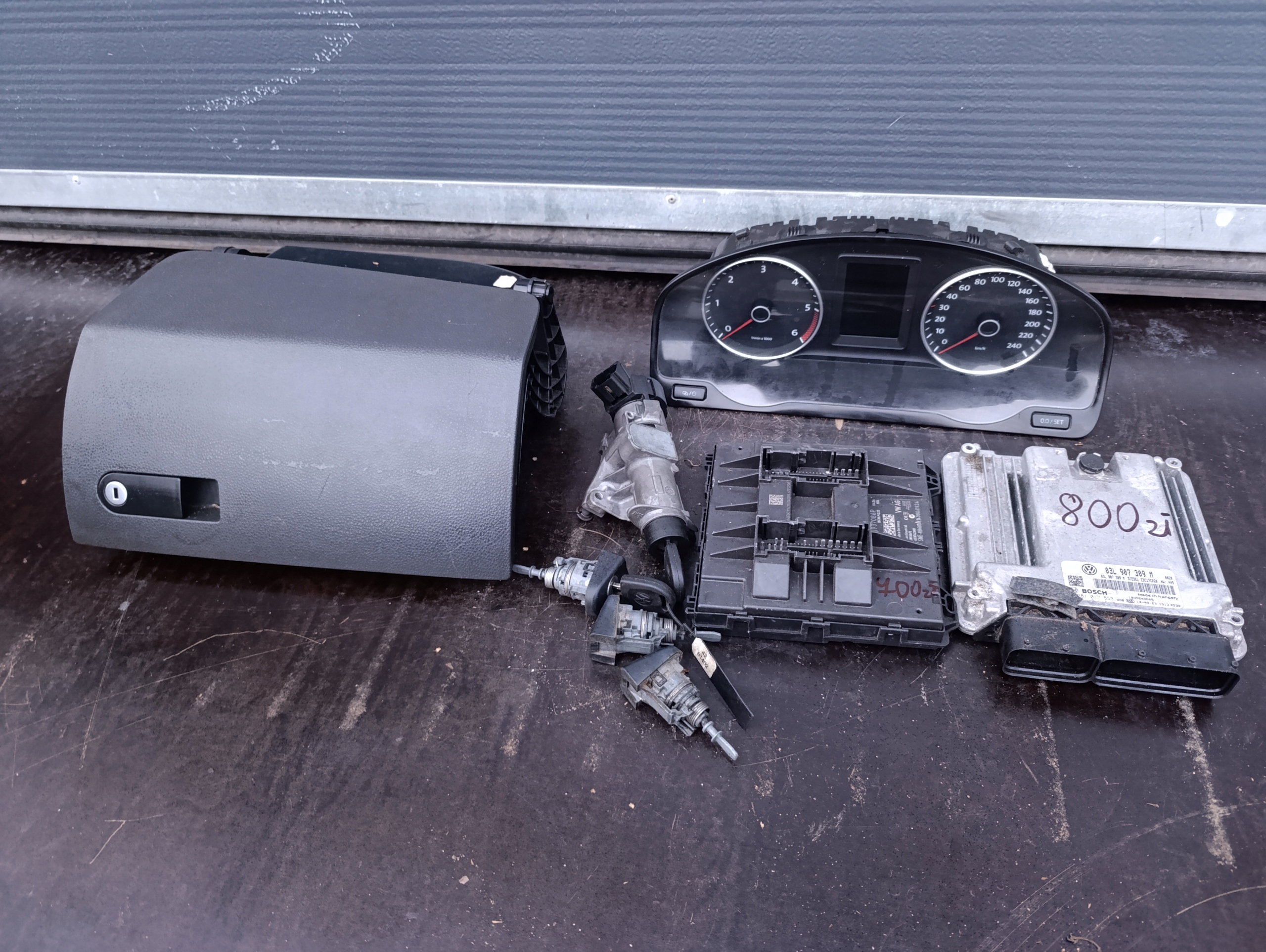 VW T5 LIFT 2.0 TDI ZESTAW STARTOWY