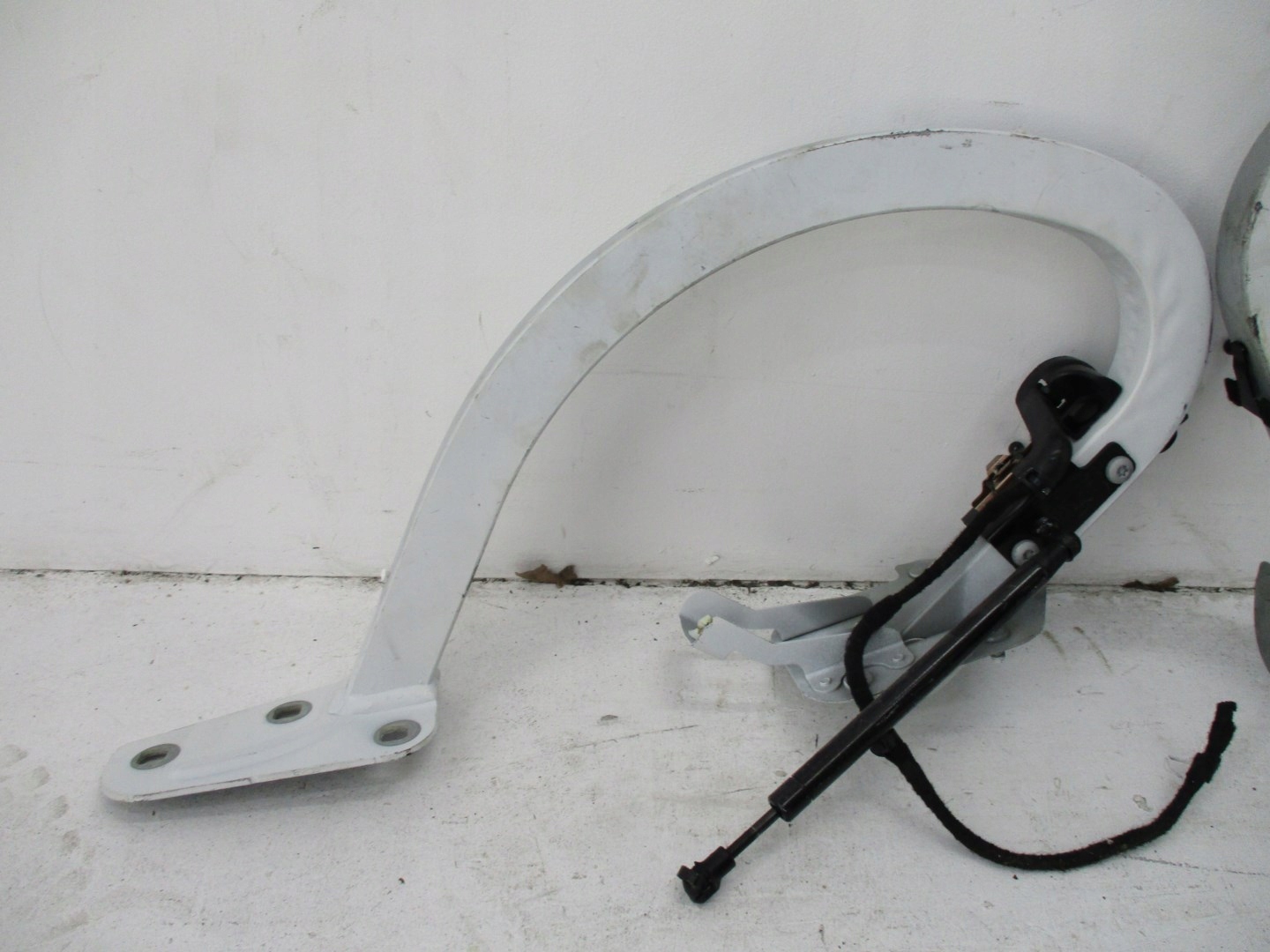 hinge bonnet JAGUAR XE GX73-42701-AD GX73-42700-AE
