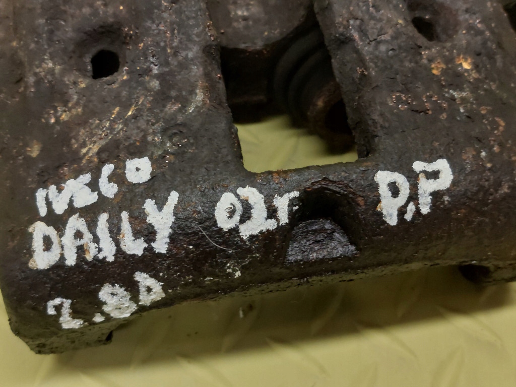 IVECO DAILY III 2.8 D caliper right front 02R