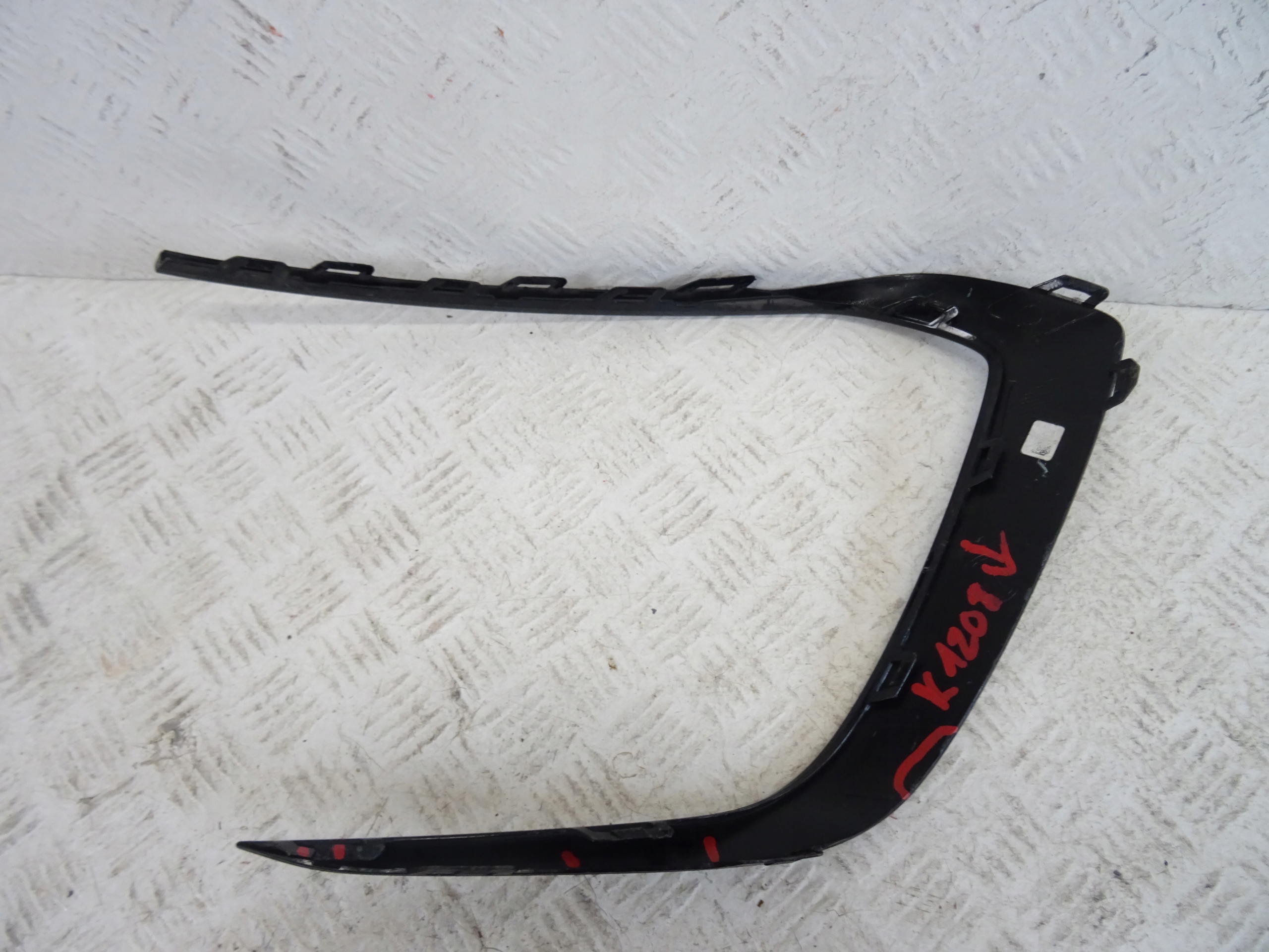 grid of a bumper front front left VW GOLF 8 VIII R-LINE 5H0853763C