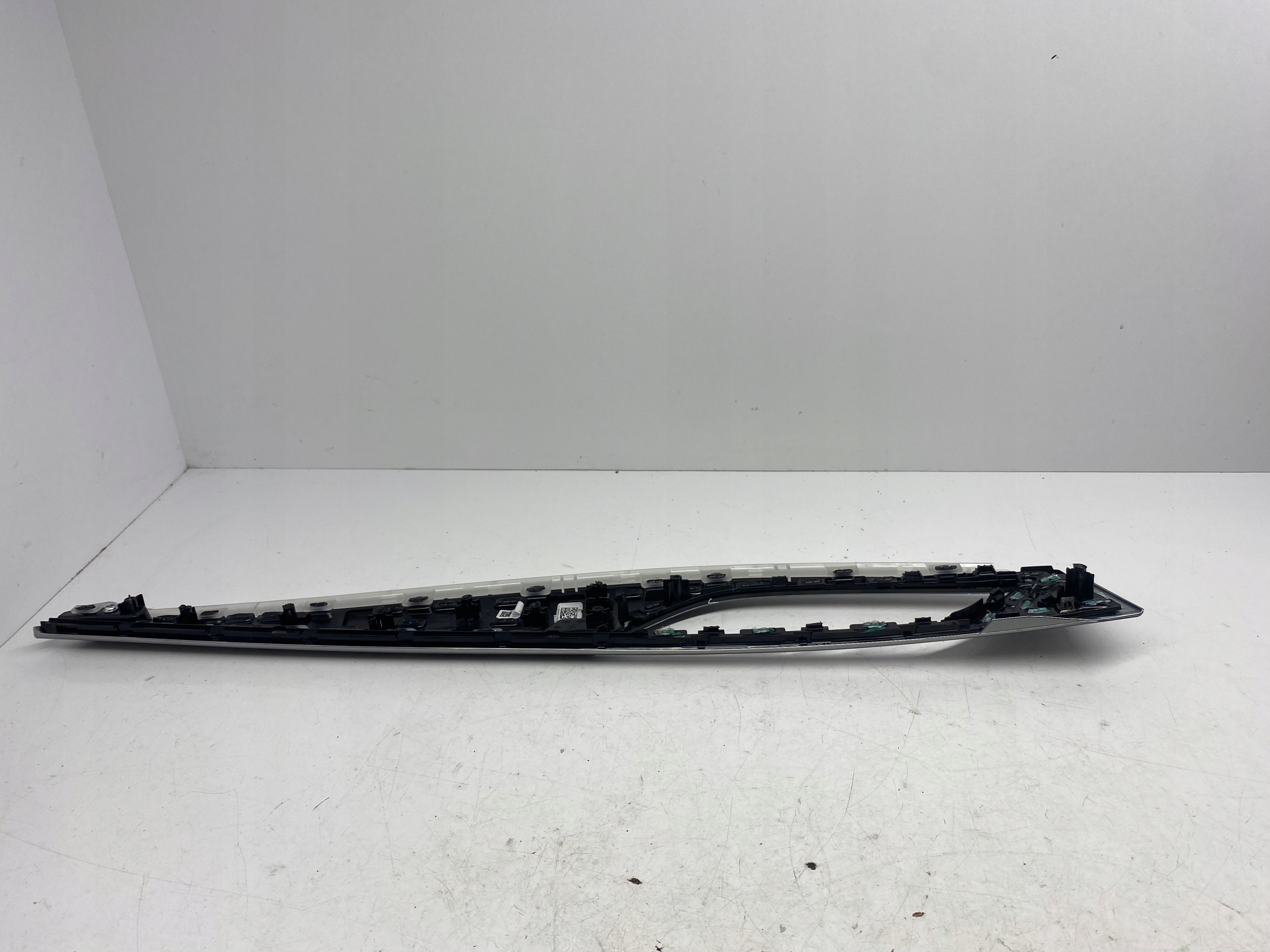 BMW 5 G30 G31 moulding door left front