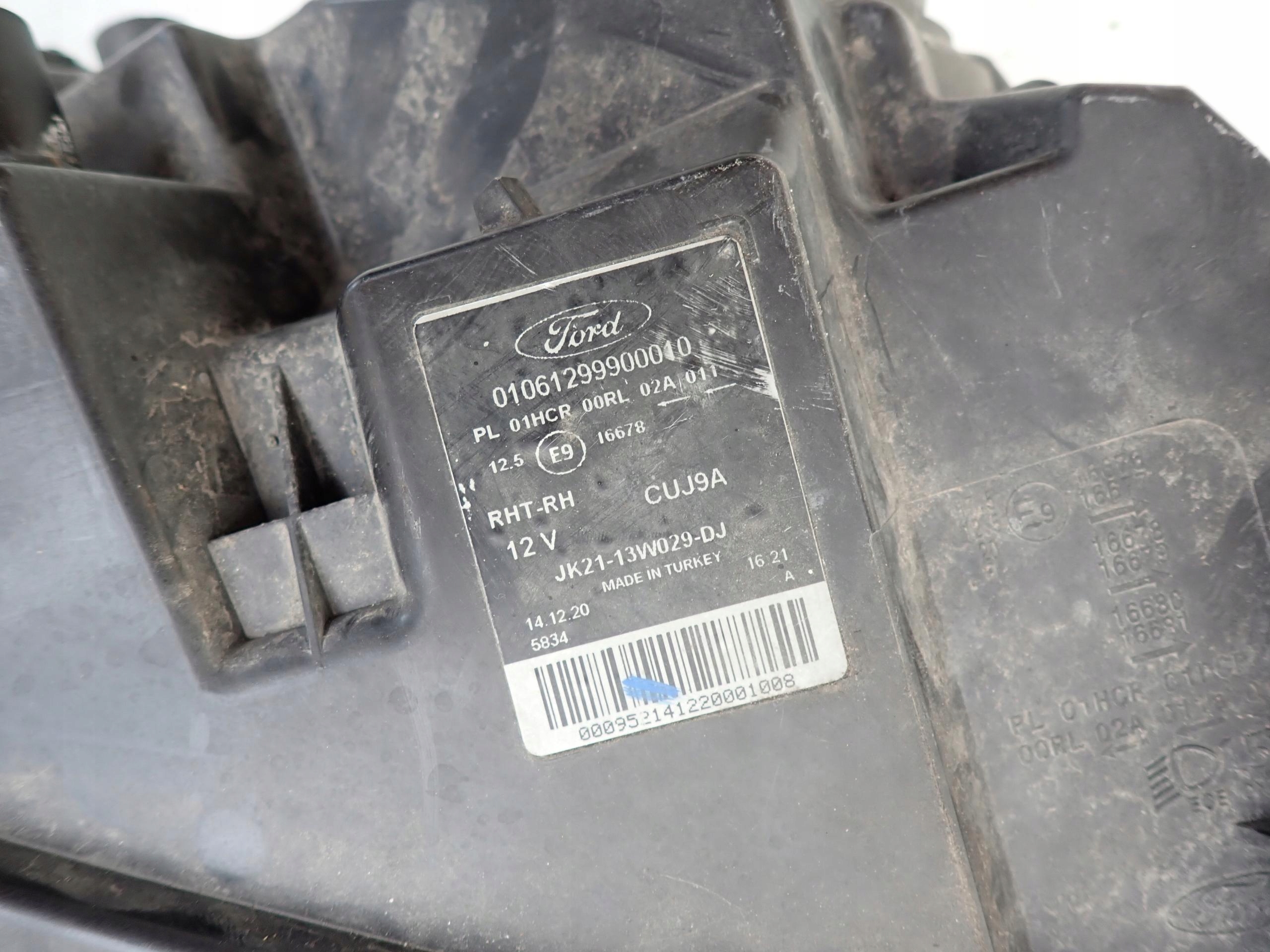 FORD TRANSIT CUSTOM and 1 MK1 LIFT 17-23 light front front right