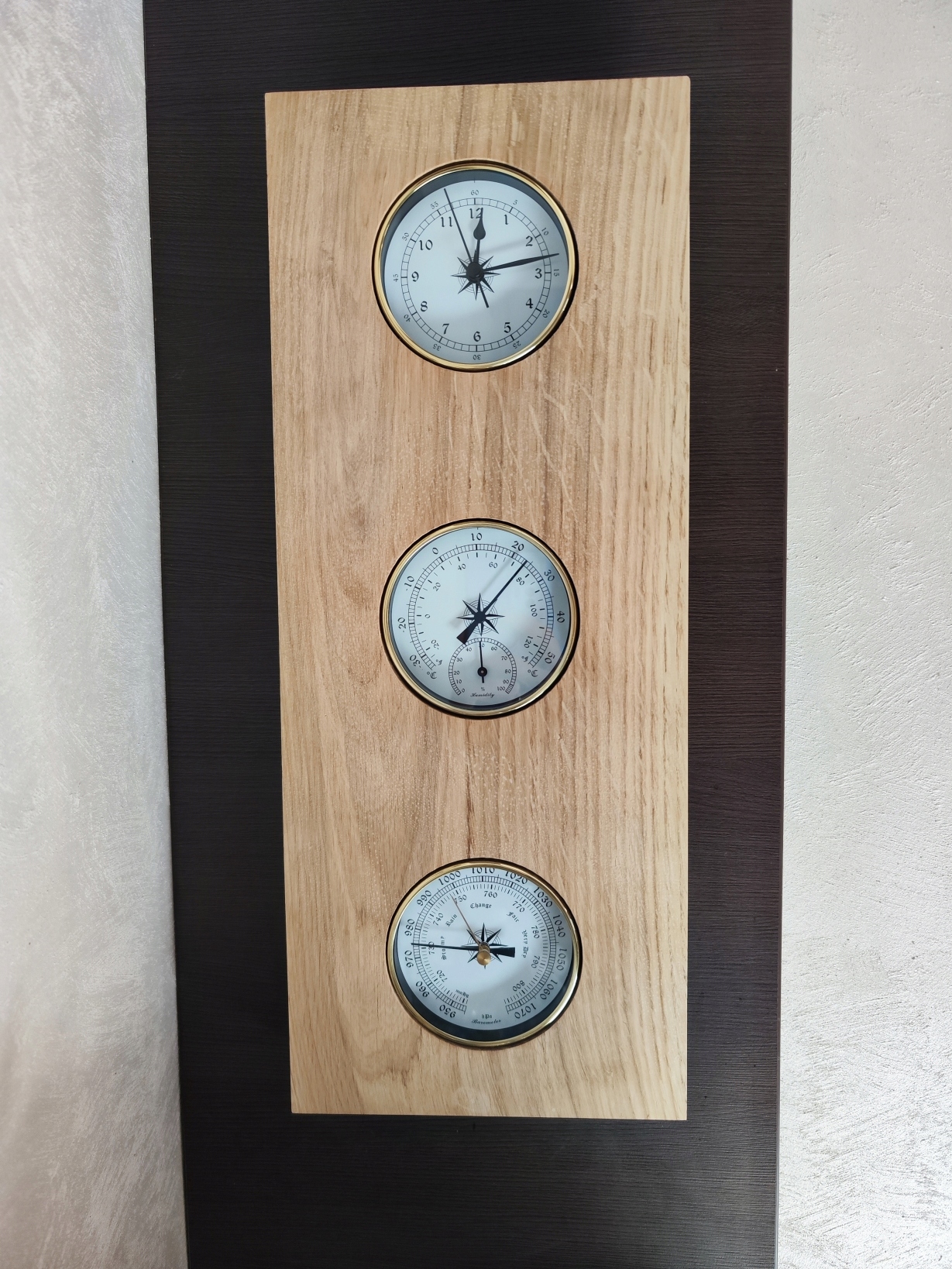 Drevená meteorologická stanica hodiny barometer teplomer vlhkomer drevo 3x