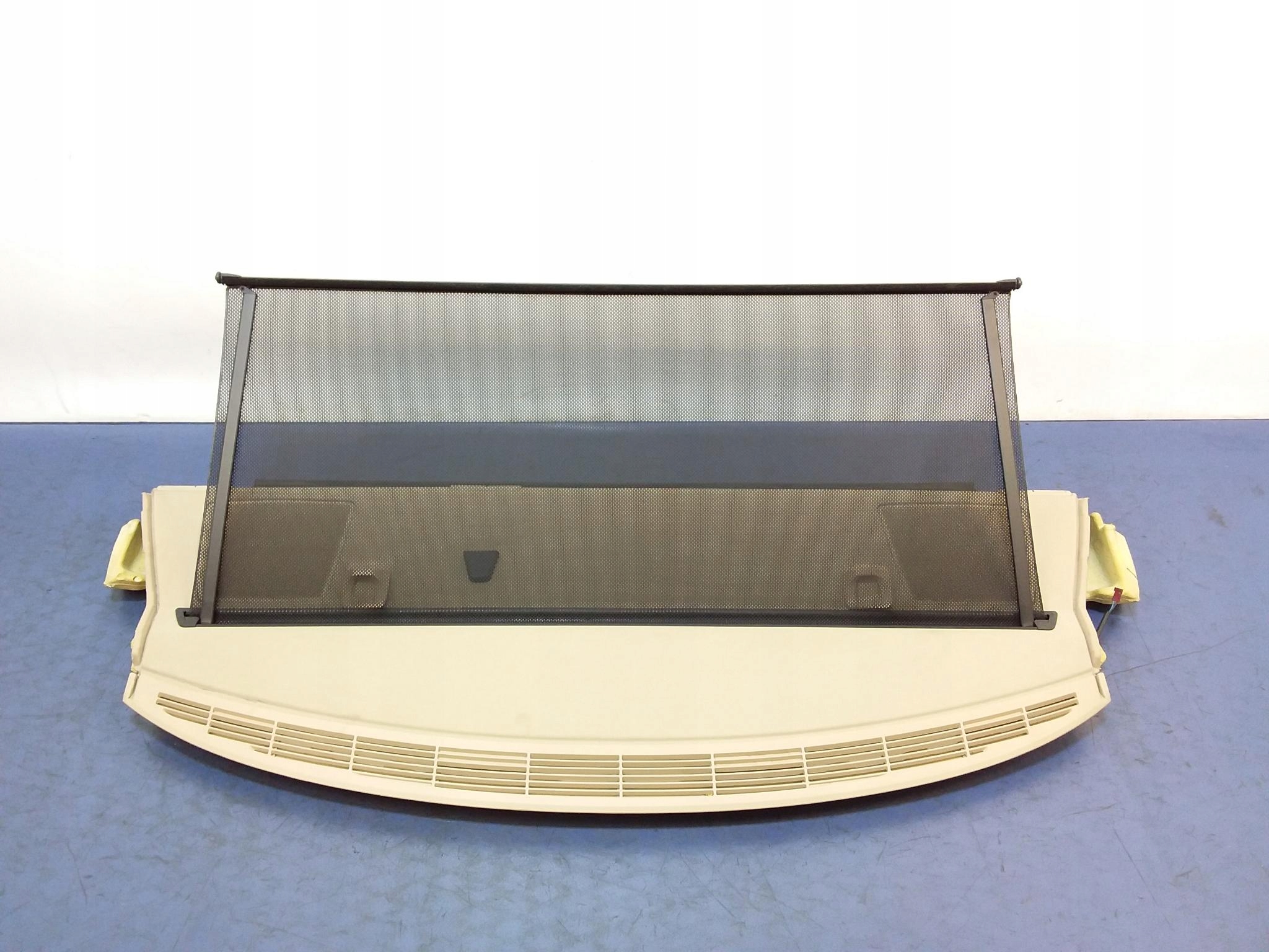 BMW 3 E90 задняя полка электрическая шторка 9149848