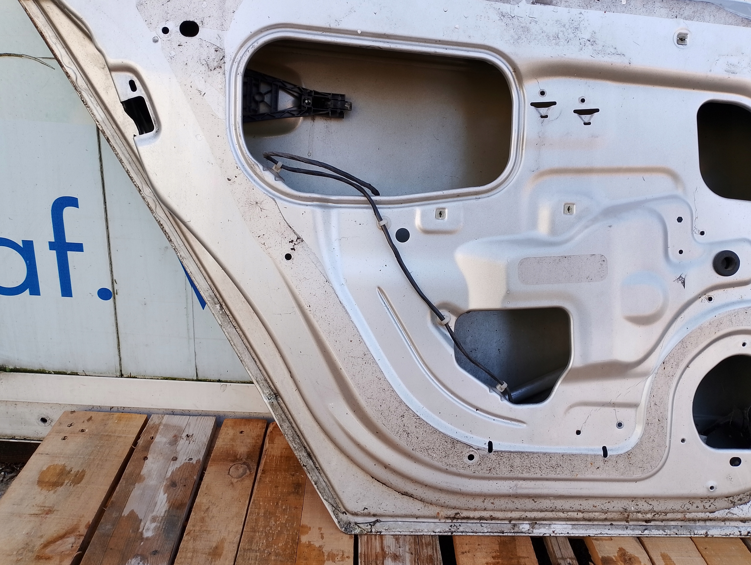 door left rear part left rear. opel astra h z157