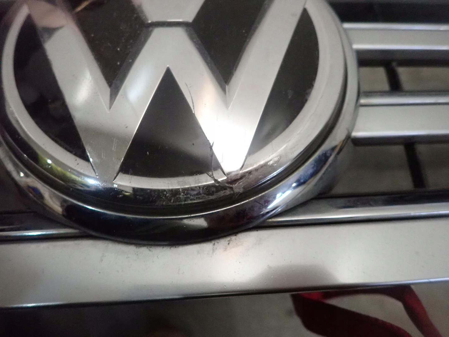Grill VW PHAETON LIFT 10-14 3D0853663